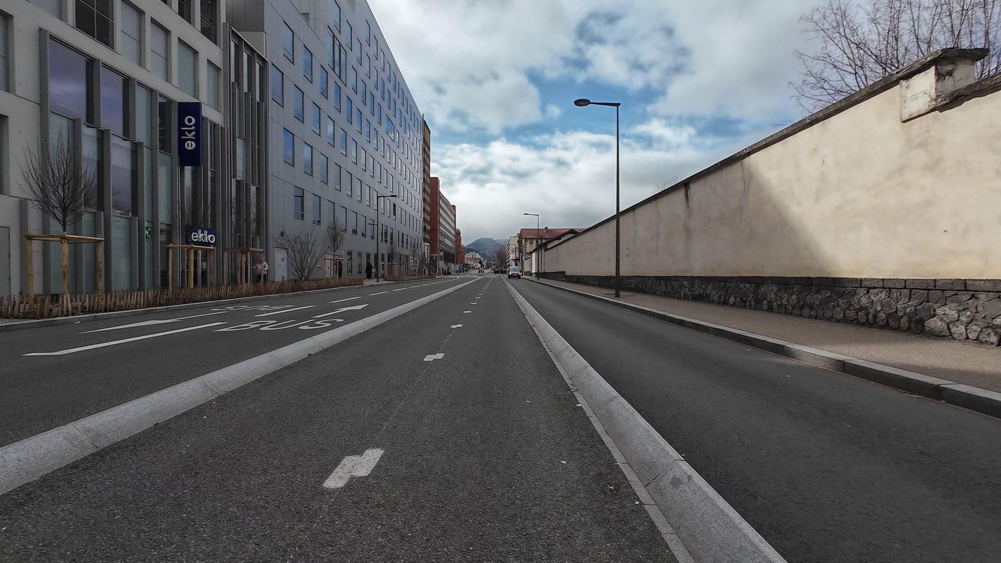Street view near Eklo Hotels Clermont-Ferrand Centre Gare, Clermont-Ferrand — © user-3965077544 (CC BY-SA · Mapillary)