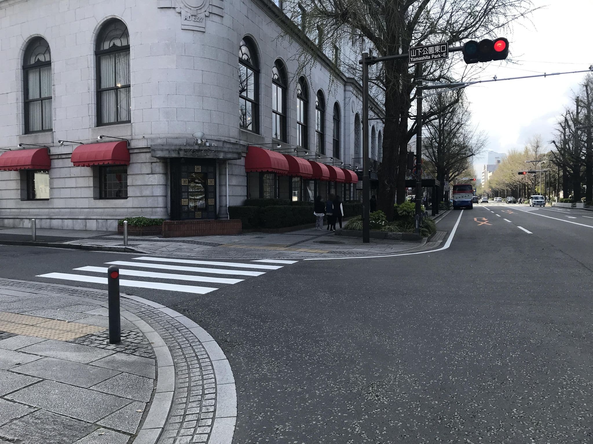 Street view near THE GATE HOTEL 横浜 by HULIC, Yokohama — © musashino5 (CC BY-SA · Mapillary)