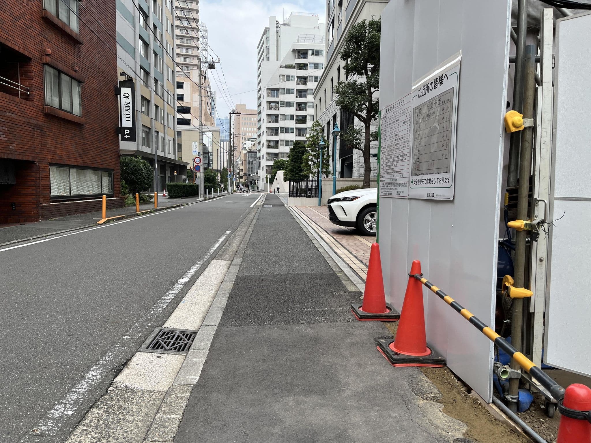 Street view near HOTEL MYTH YAMASHITA KOEN(ホテル マイス ヤマシタコウエン), Yokohama — © mura (CC BY-SA · Mapillary)