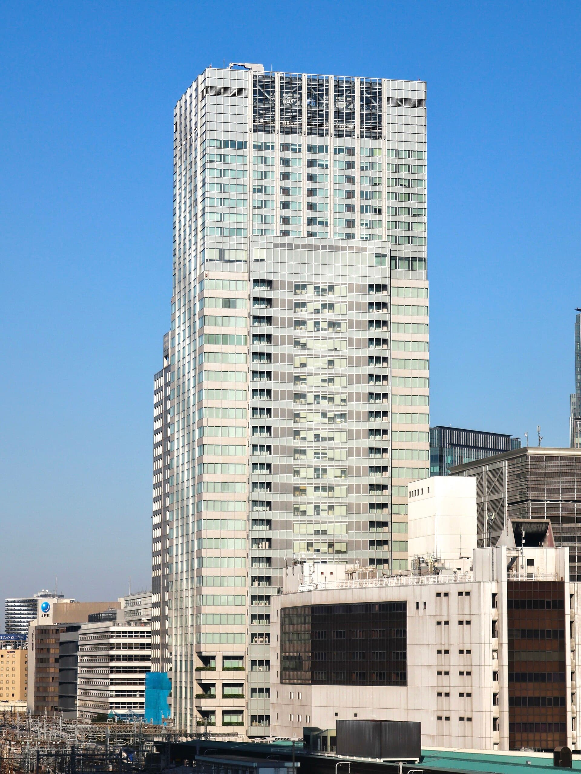 ホテルメトロポリタン 丸の内 HOTEL METROPOLITAN TOKYO MARUNOUCHI (via Wikimedia Commons, CC BY-SA 4.0)