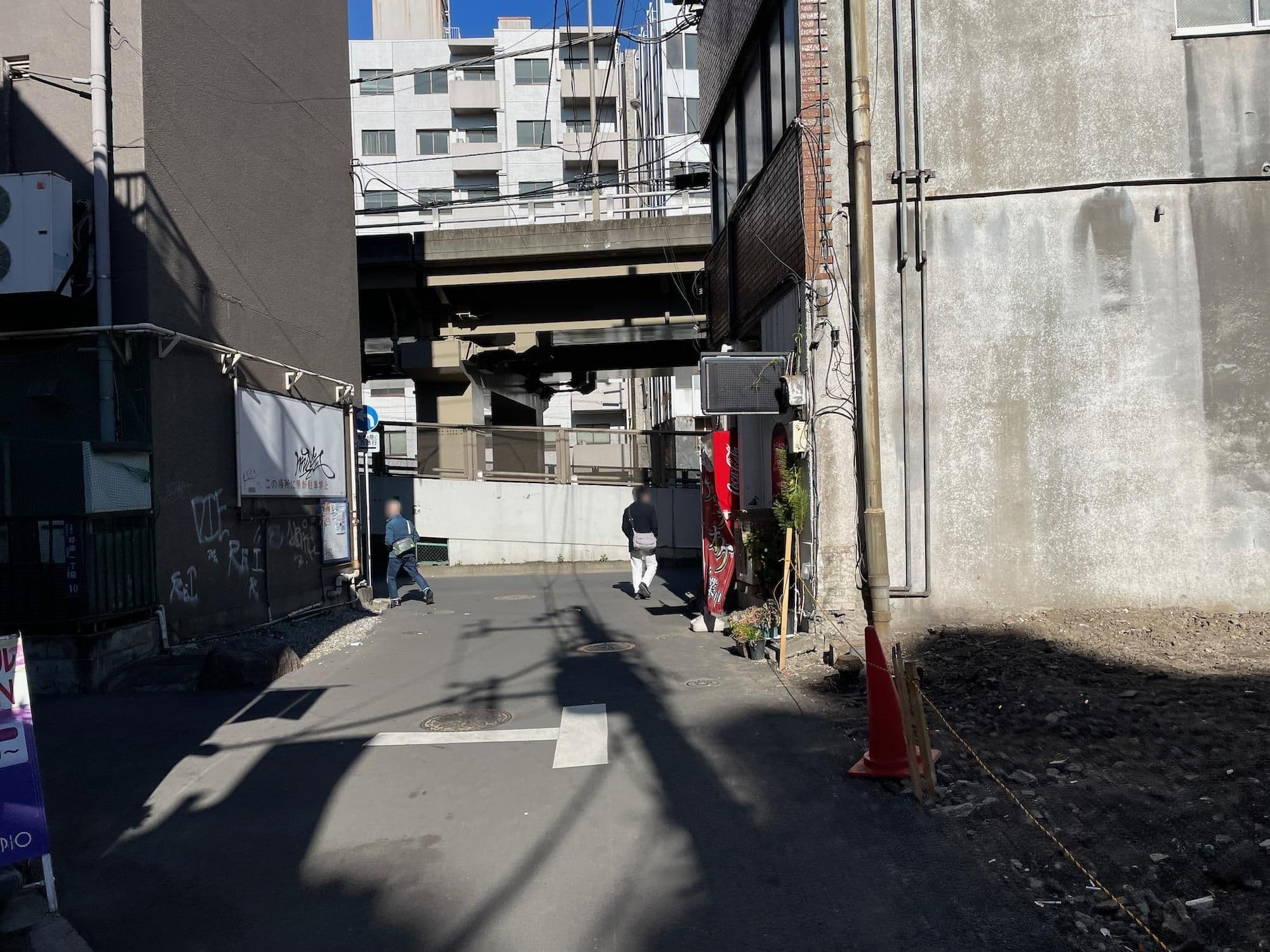 Street view near HOTEL APIO ホテルアピオ|鶯谷・駅近(徒歩1分), Iriya — © musashino5 (CC BY-SA · Mapillary)
