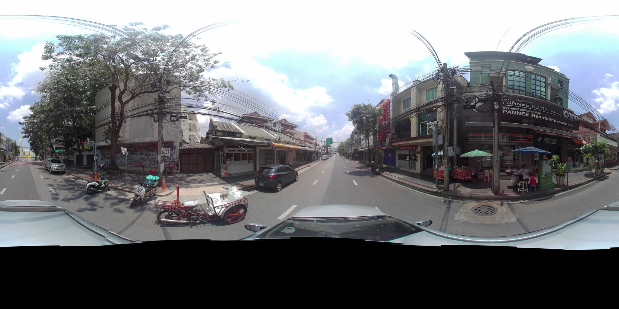Street view near Super OYO 483 Pannee Hotel Khaosan, Bangkok — © P05466 (CC BY-SA · Mapillary)