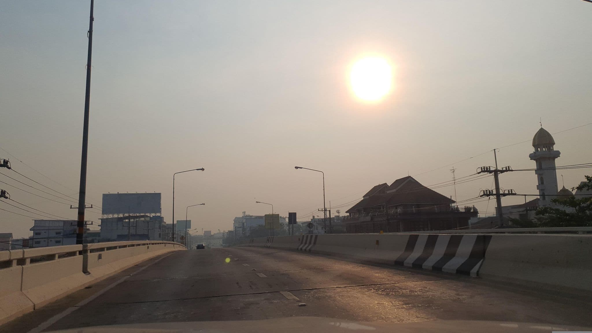 Street view near Jommalai Boutique Hotel, Phitsanulok — © jrcarlsen (CC BY-SA · Mapillary)