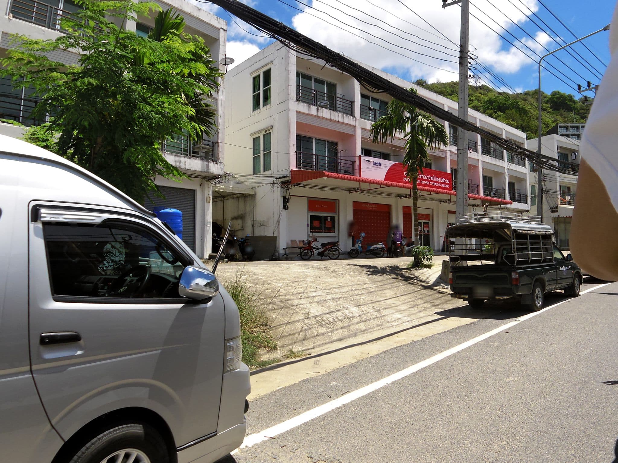 Street view near SAND MARÉ KARON HOTEL, Ban Karon — © skillsy (CC BY-SA · Mapillary)