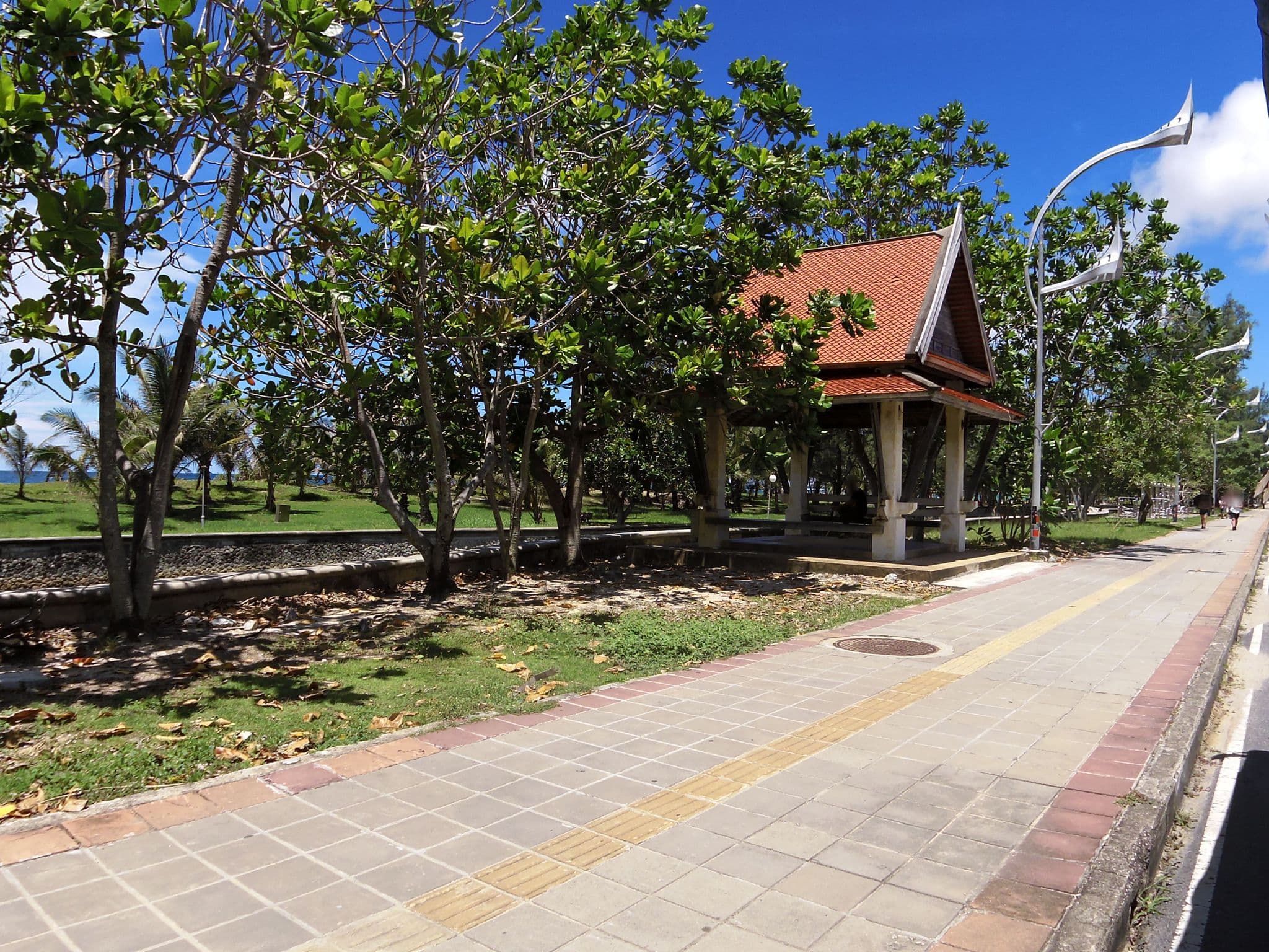 Street view near Myneris Hotel, Phuket Karon Beach, Ban Karon — © skillsy (CC BY-SA · Mapillary)