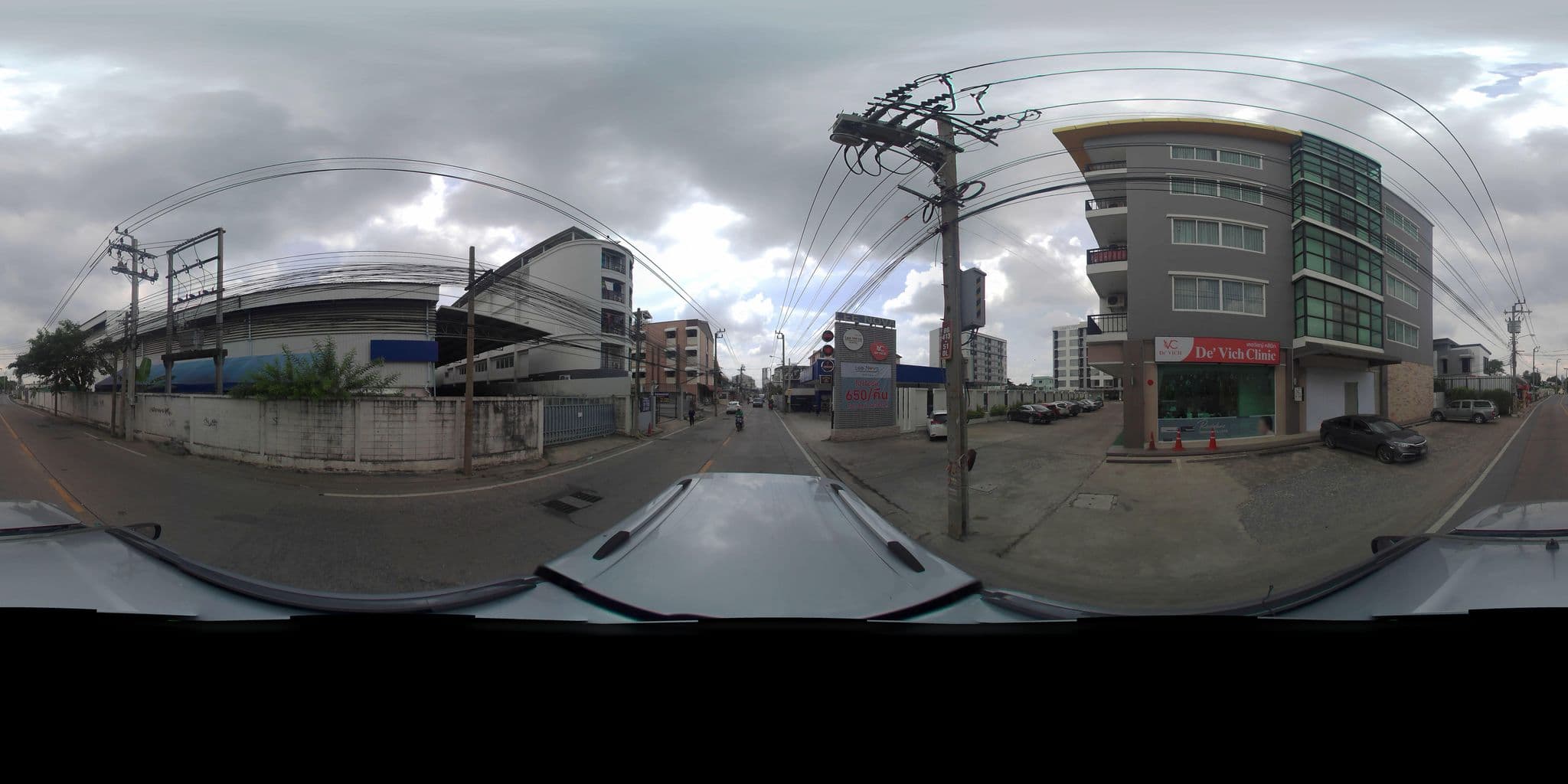 Street view near Leenova Hotel, Bang Na — © tritaporn (CC BY-SA · Mapillary)