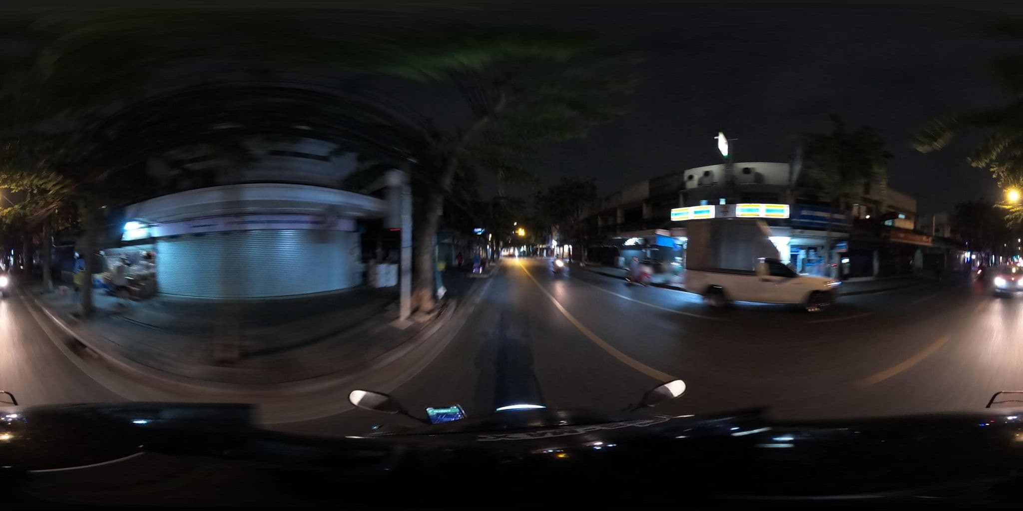 Street view near Guest Hotel, Din Daeng — © NatchaponJ (CC BY-SA · Mapillary)