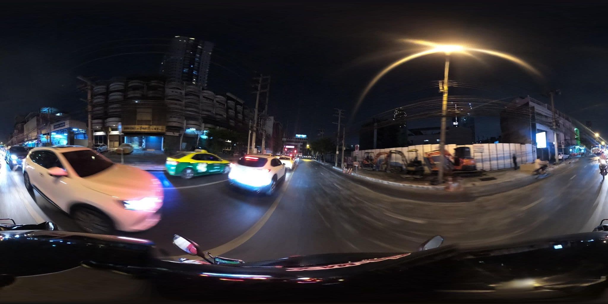 Street view near STAY PLUS Hotel Bangkok, Ratchathewi — © NatchaponJ (CC BY-SA · Mapillary)