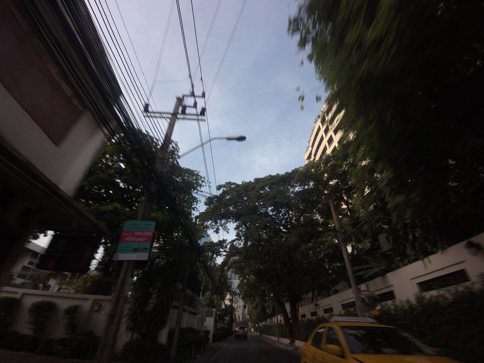 Street view near Mayfair Garden Apartment, Watthana