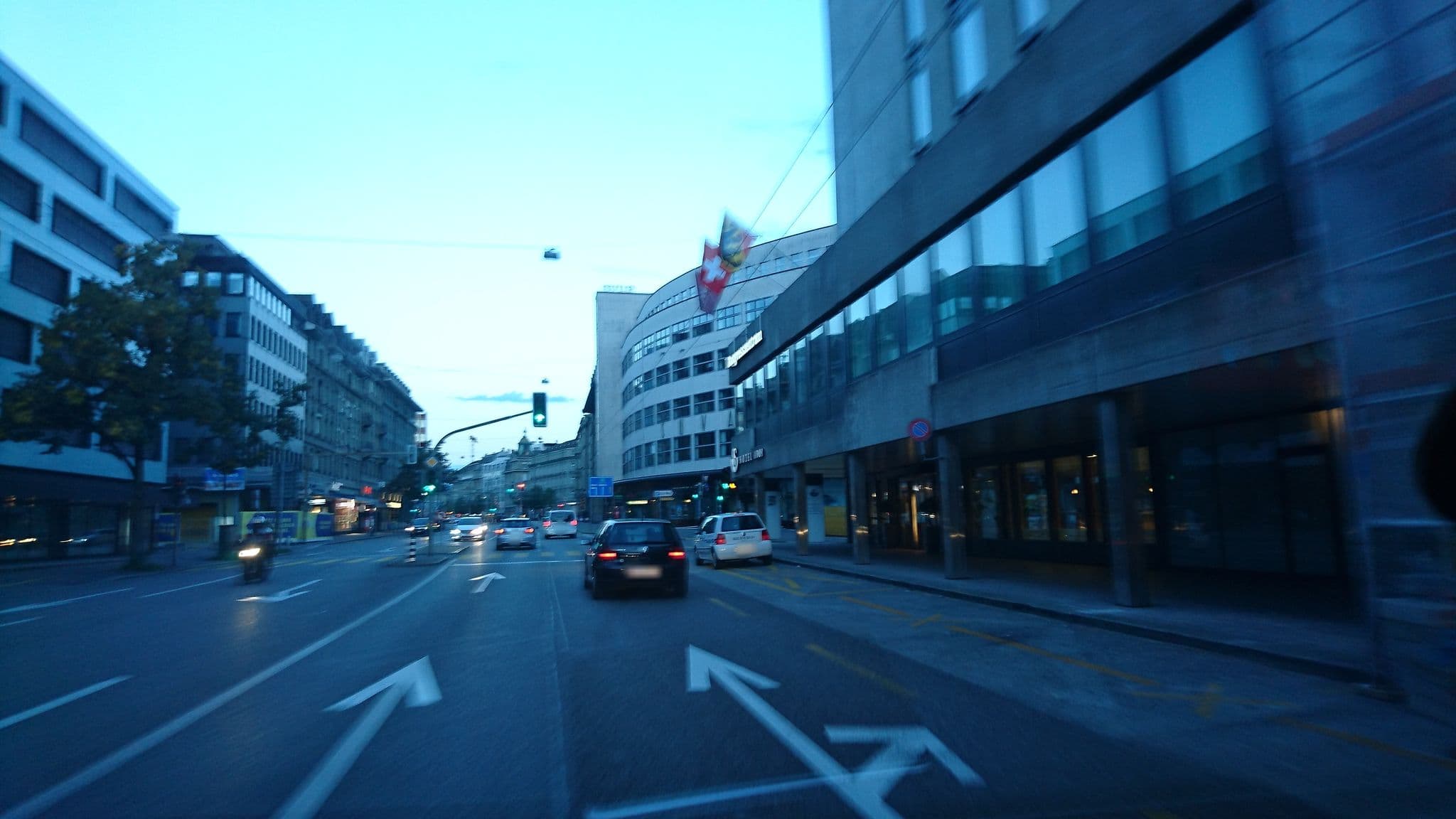 Street view near Ador, Bern — © bloodhound99 (CC BY-SA · Mapillary)