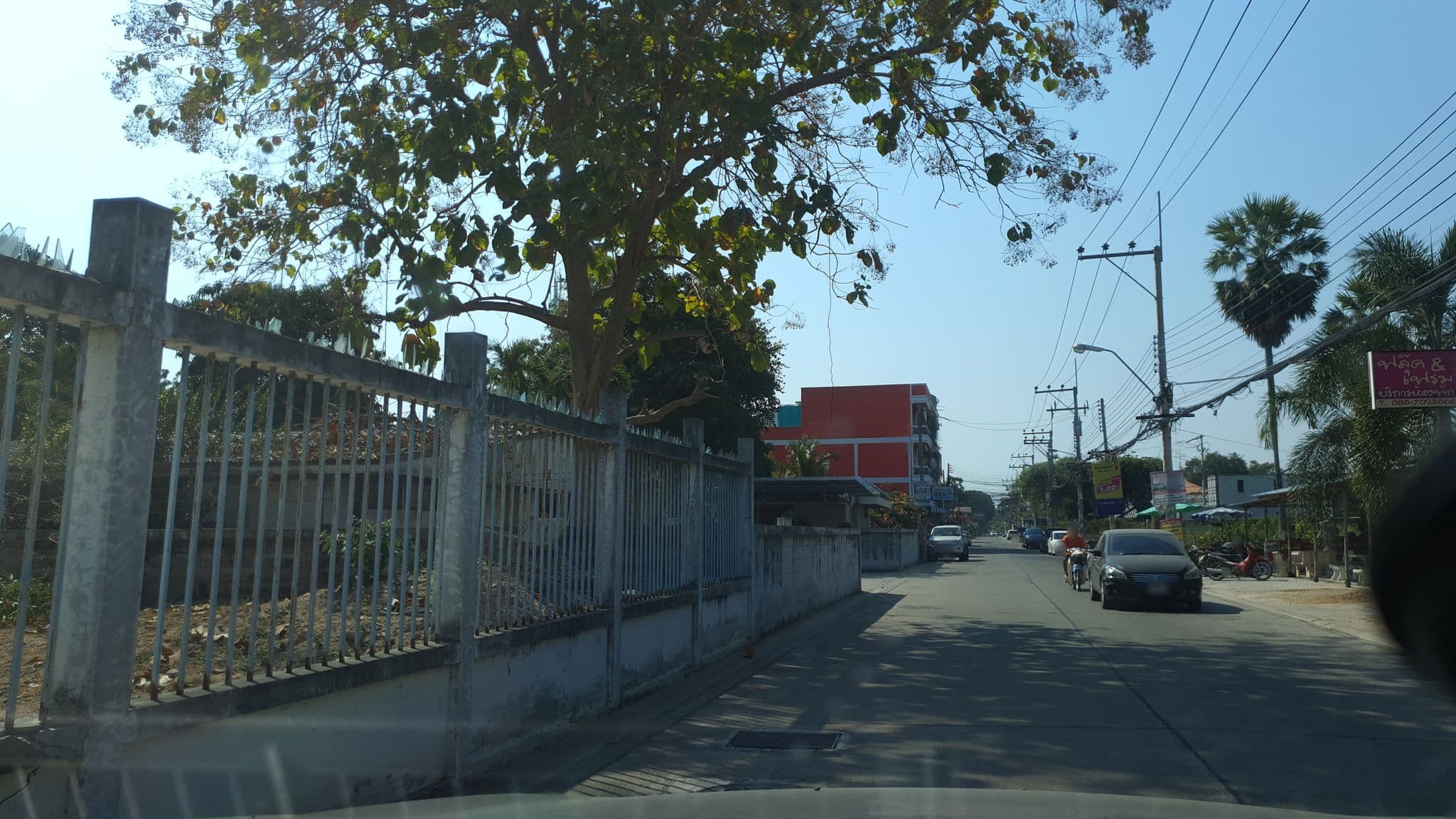 Street view near OYO 981 Fluke & Flame Cha-Am, Cha-am — © jrcarlsen (CC BY-SA · Mapillary)