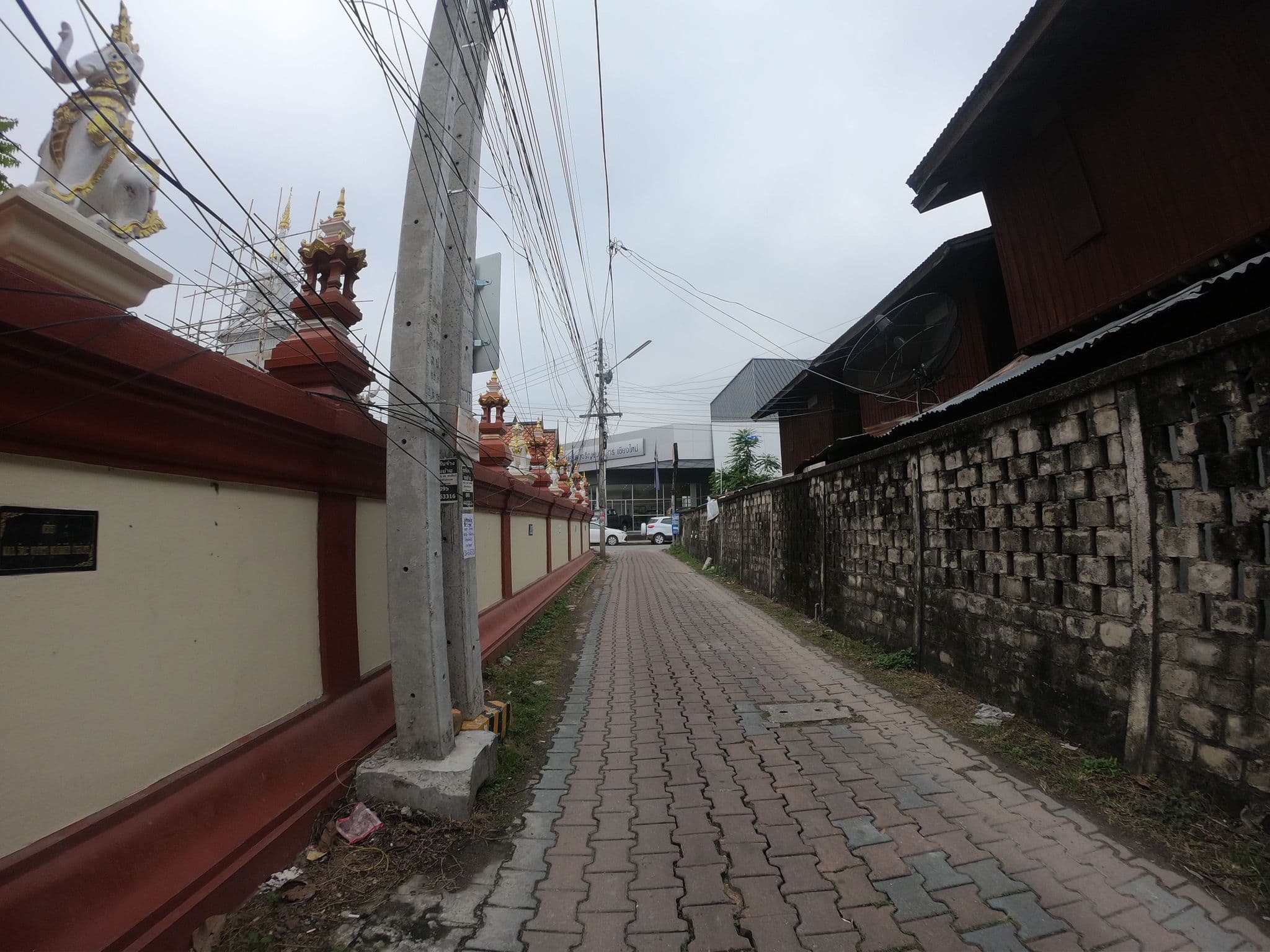 Street view near Taupe Hotel, Chiang Mai