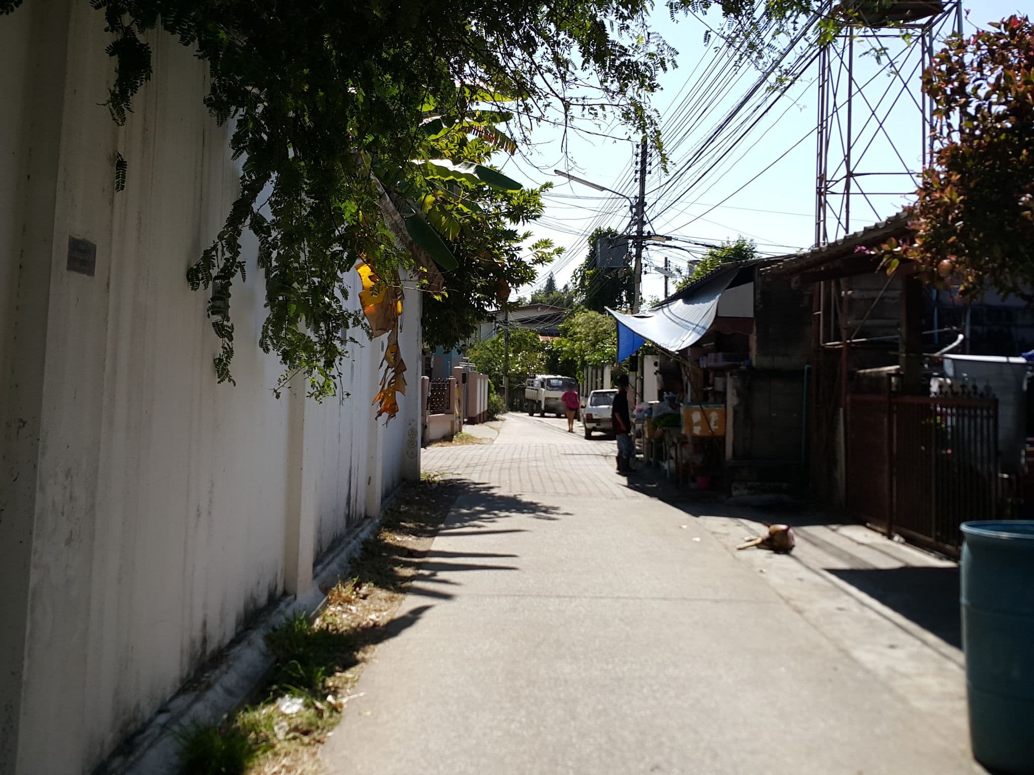 Street view near Mali's Room, Chiang Mai — © jrcarlsen (CC BY-SA · Mapillary)