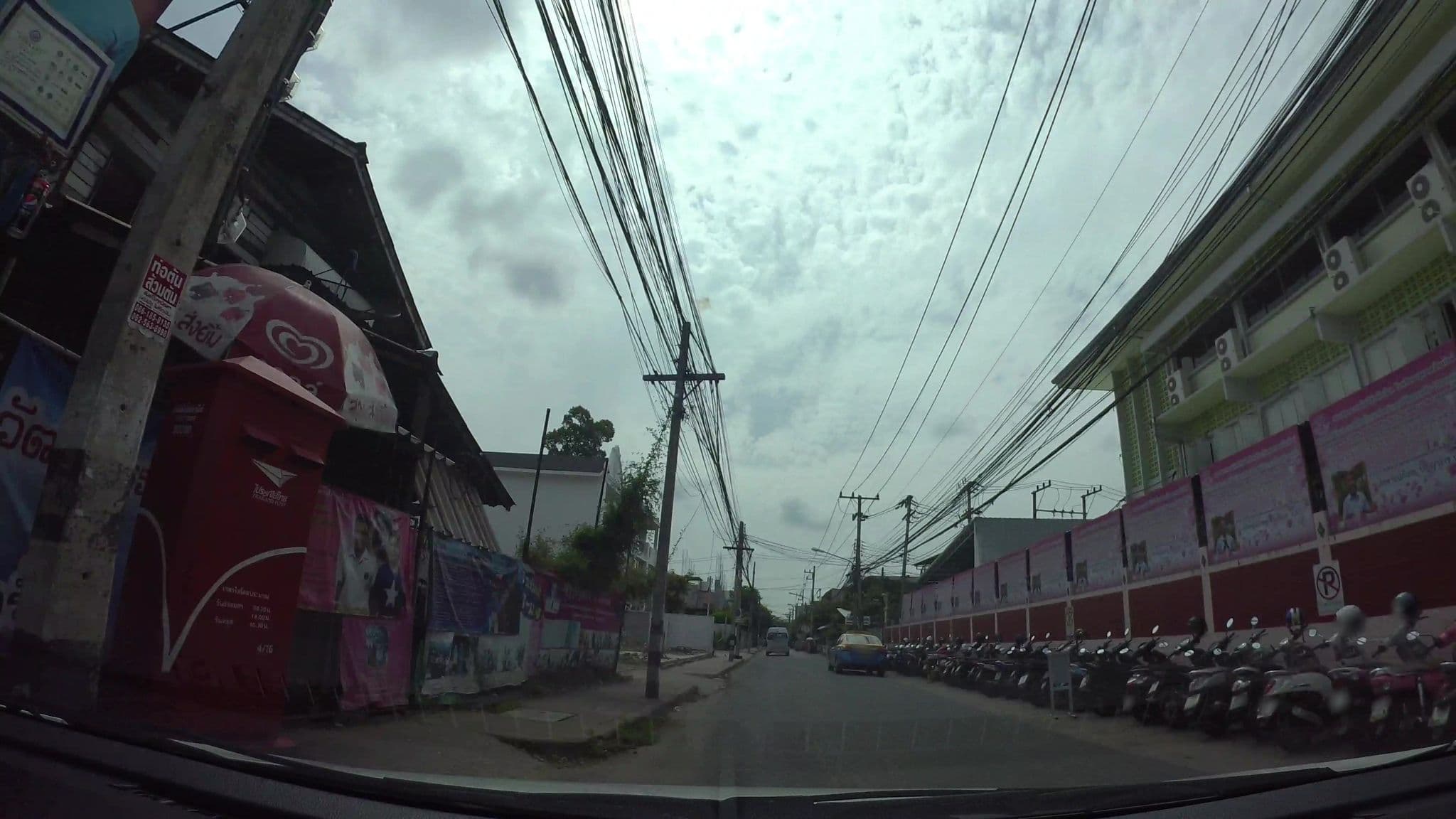 Street view near Jomkitti Boutique Hotel, Chiang Mai — © kaart_3 (CC BY-SA · Mapillary)