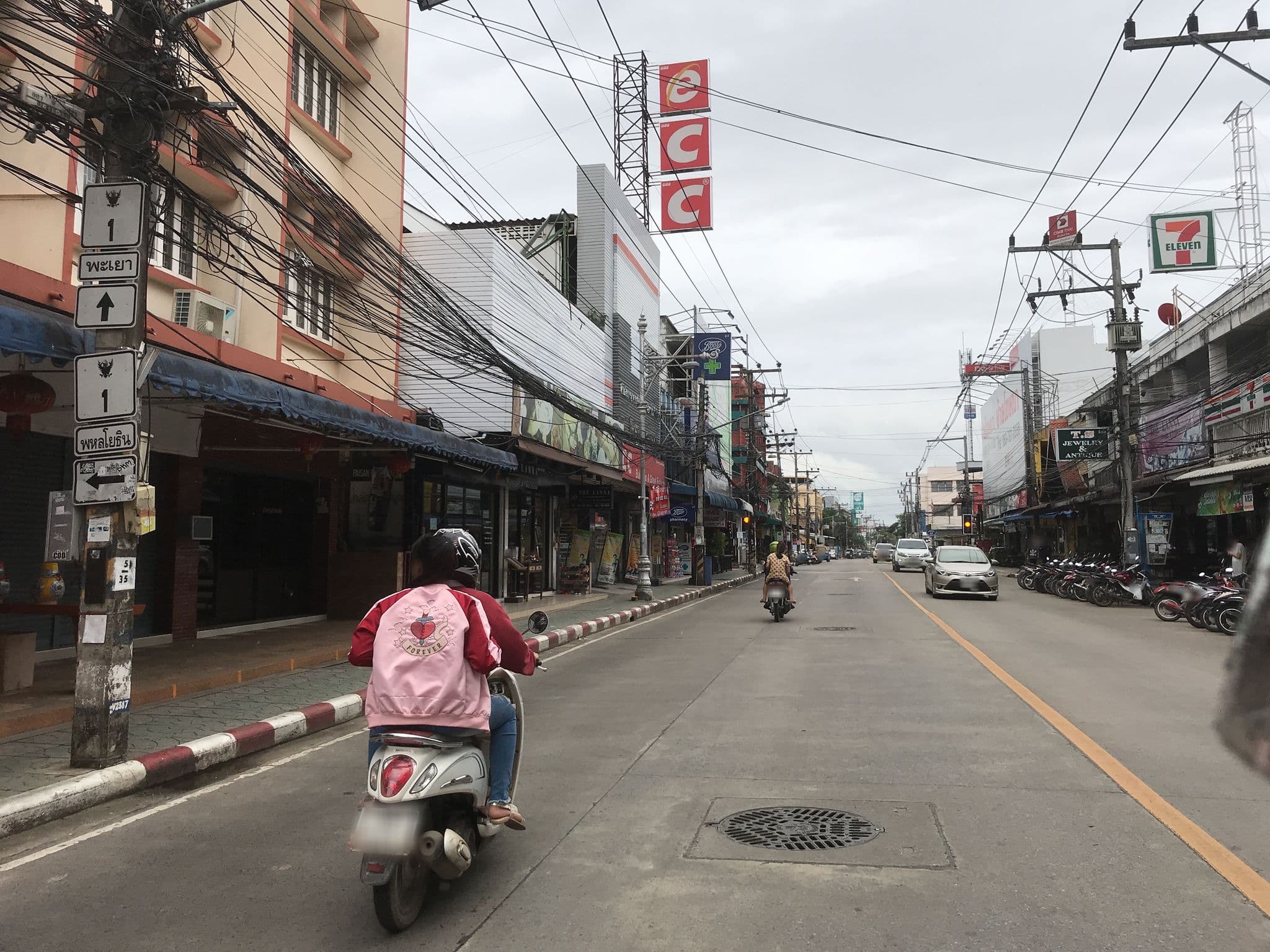 Street view near SOOK cafe and hostel, Chiang Rai