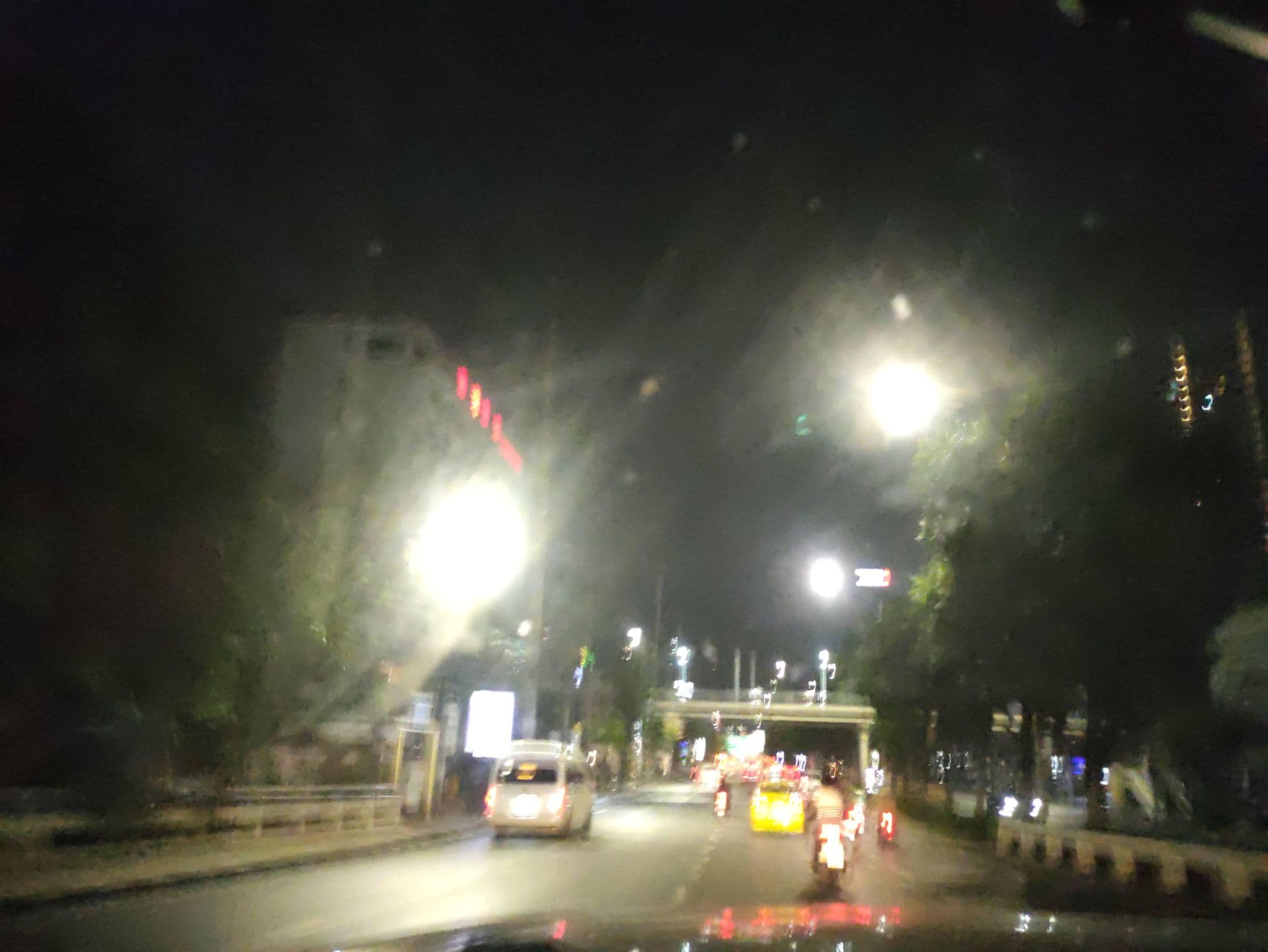 Street view near Hotel bright, Din Daeng — © kasetitkml_pipitchai (CC BY-SA · Mapillary)