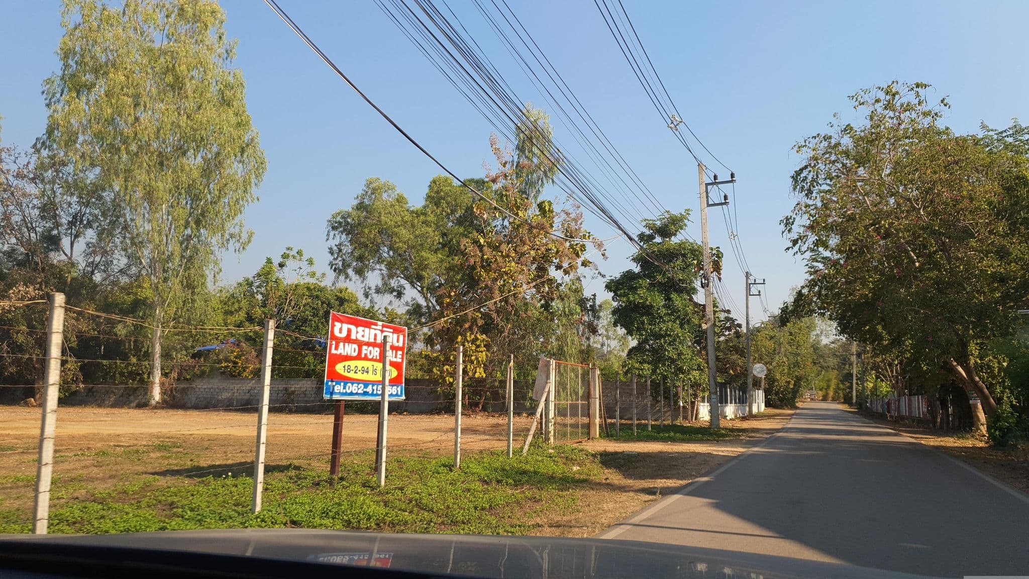 Street view near ZoeHouseResort, Hang Dong — © jrcarlsen (CC BY-SA · Mapillary)