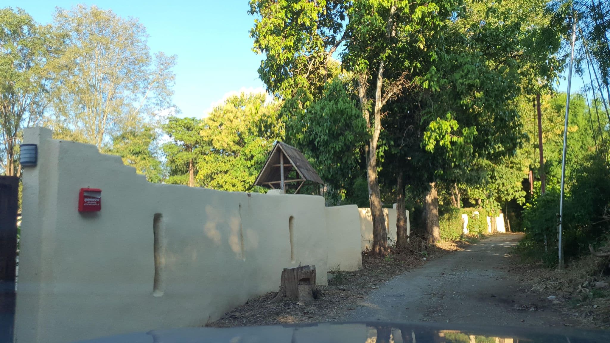 Street view near Eco G Resort, Hang Dong — © jrcarlsen (CC BY-SA · Mapillary)
