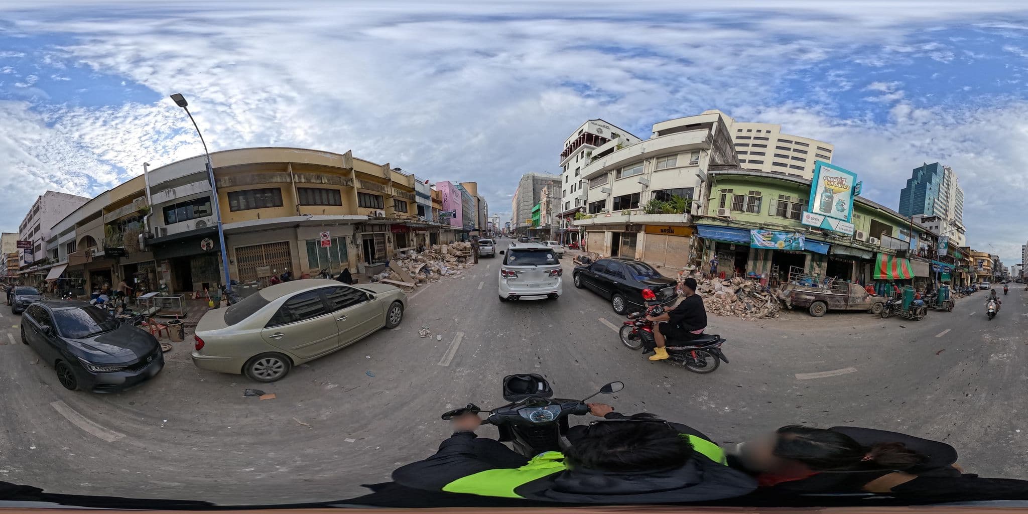Street view near The Lantern Hatyai Hotel, Hat Yai