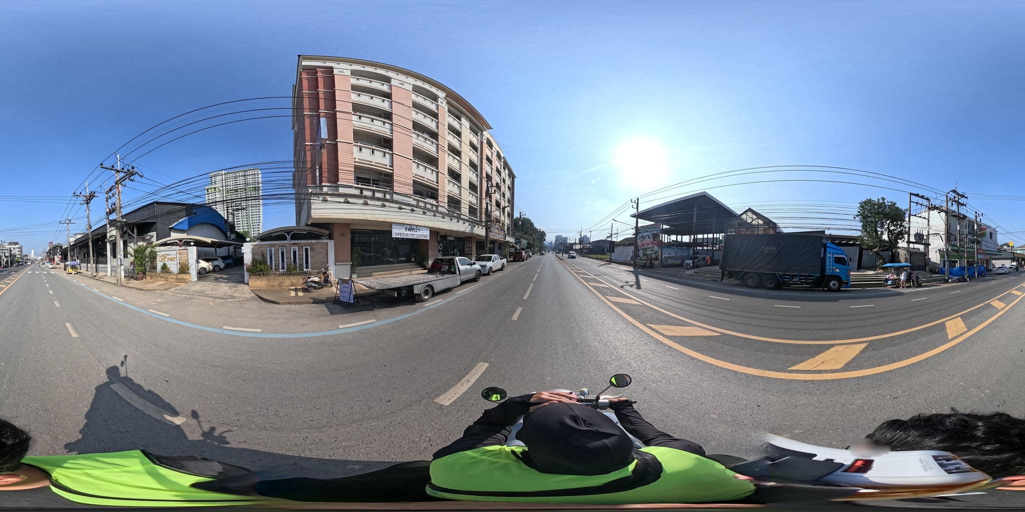 Street view near Manonta Budget Hotel, Hat Yai