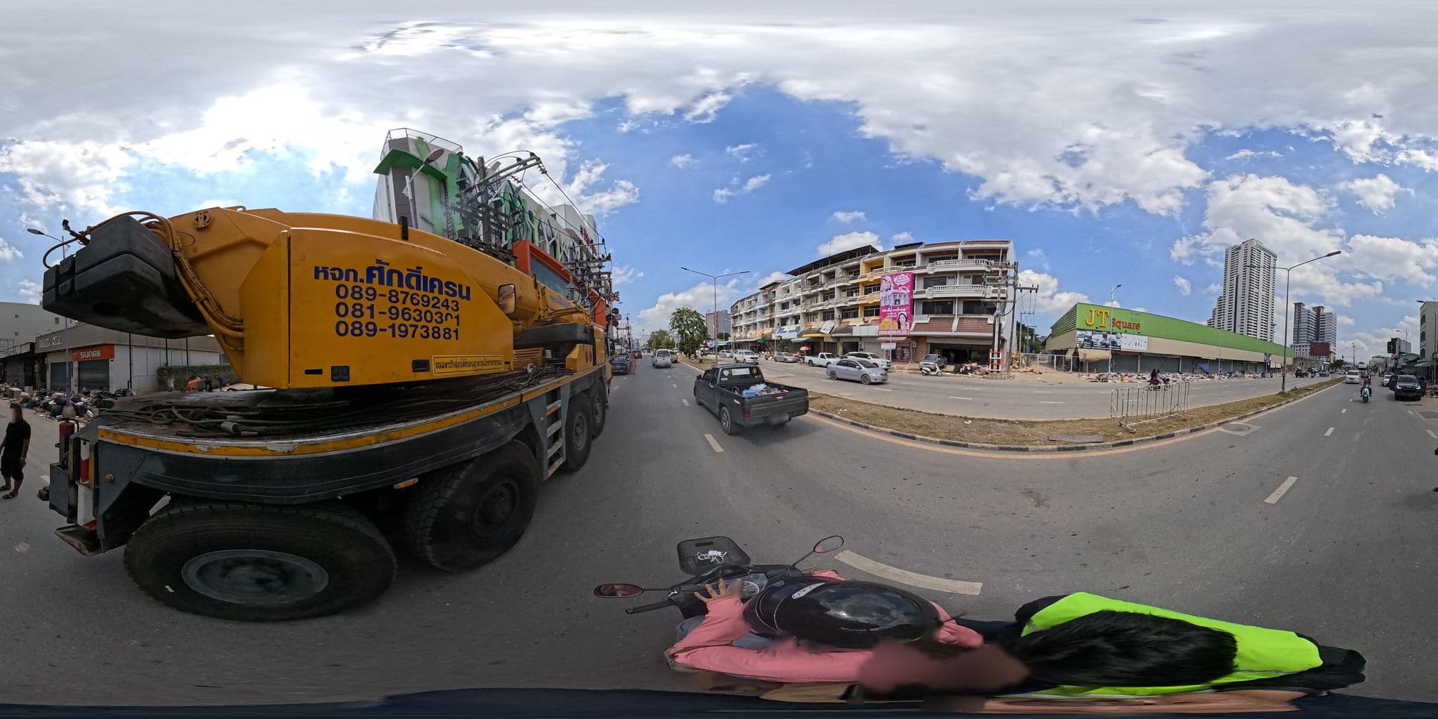 Street view near Hatyai Midtown Hotel (โรงแรม หาดใหญ่ มิตรทาวน์), Hat Yai