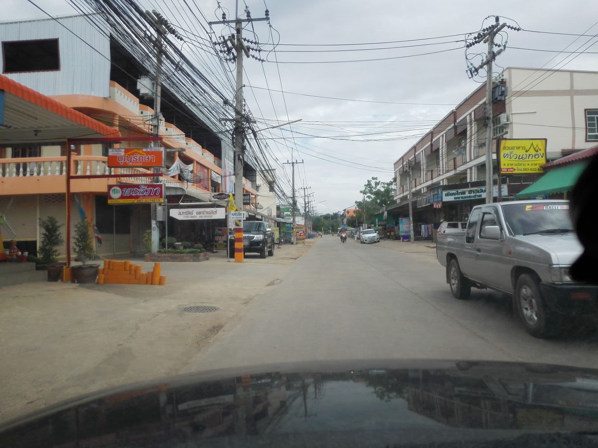 Street view near Bunraksa Resort, Kamphaeng Phet — © kaanpakpum (CC BY-SA · Mapillary)