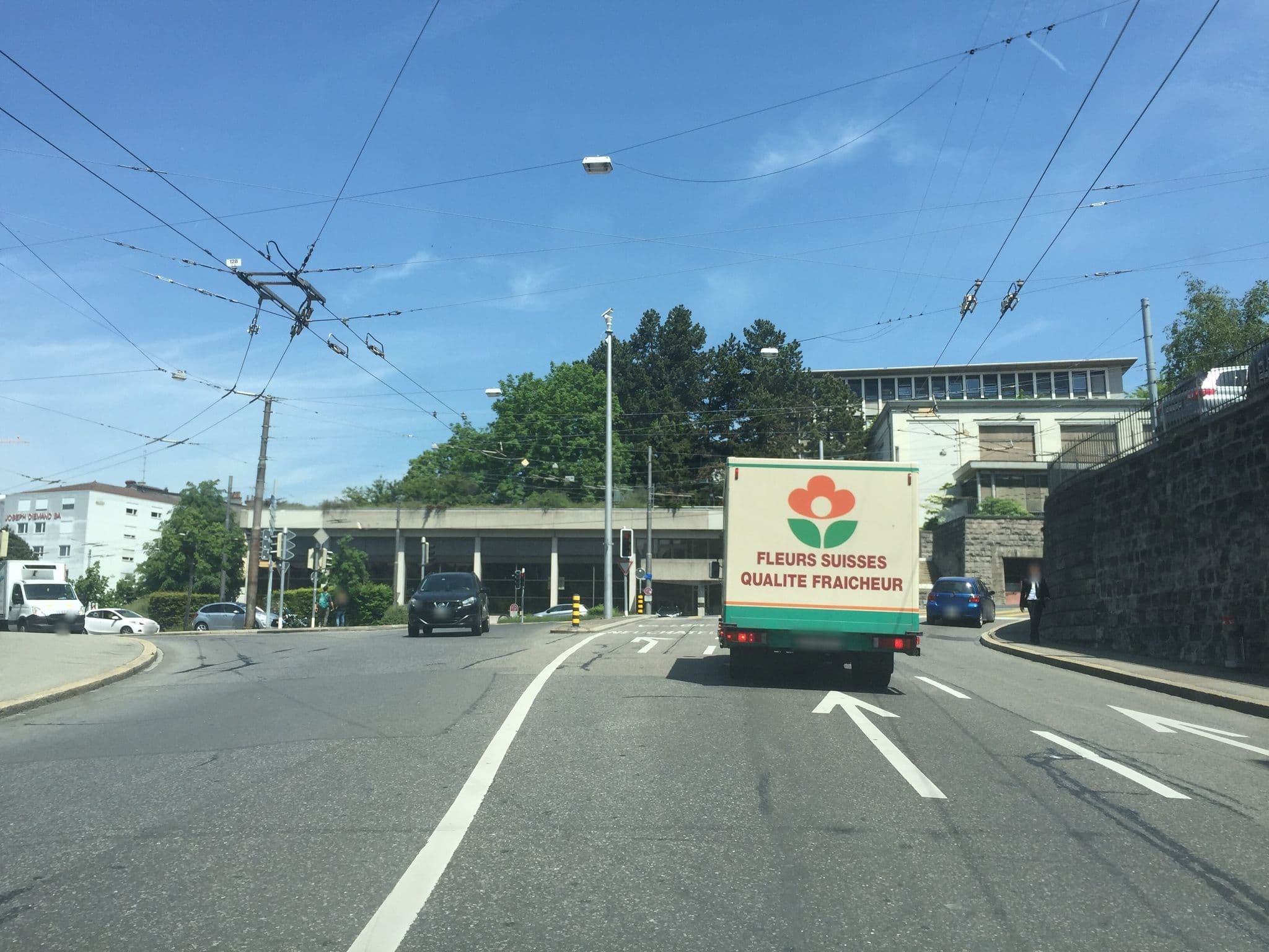 Street view near Vision Appartments, Lausanne — © sburlot (CC BY-SA · Mapillary)