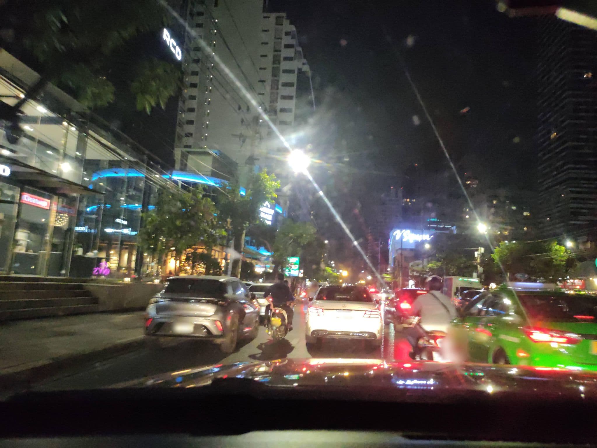 Street view near One One Bangkok Hotel, Watthana