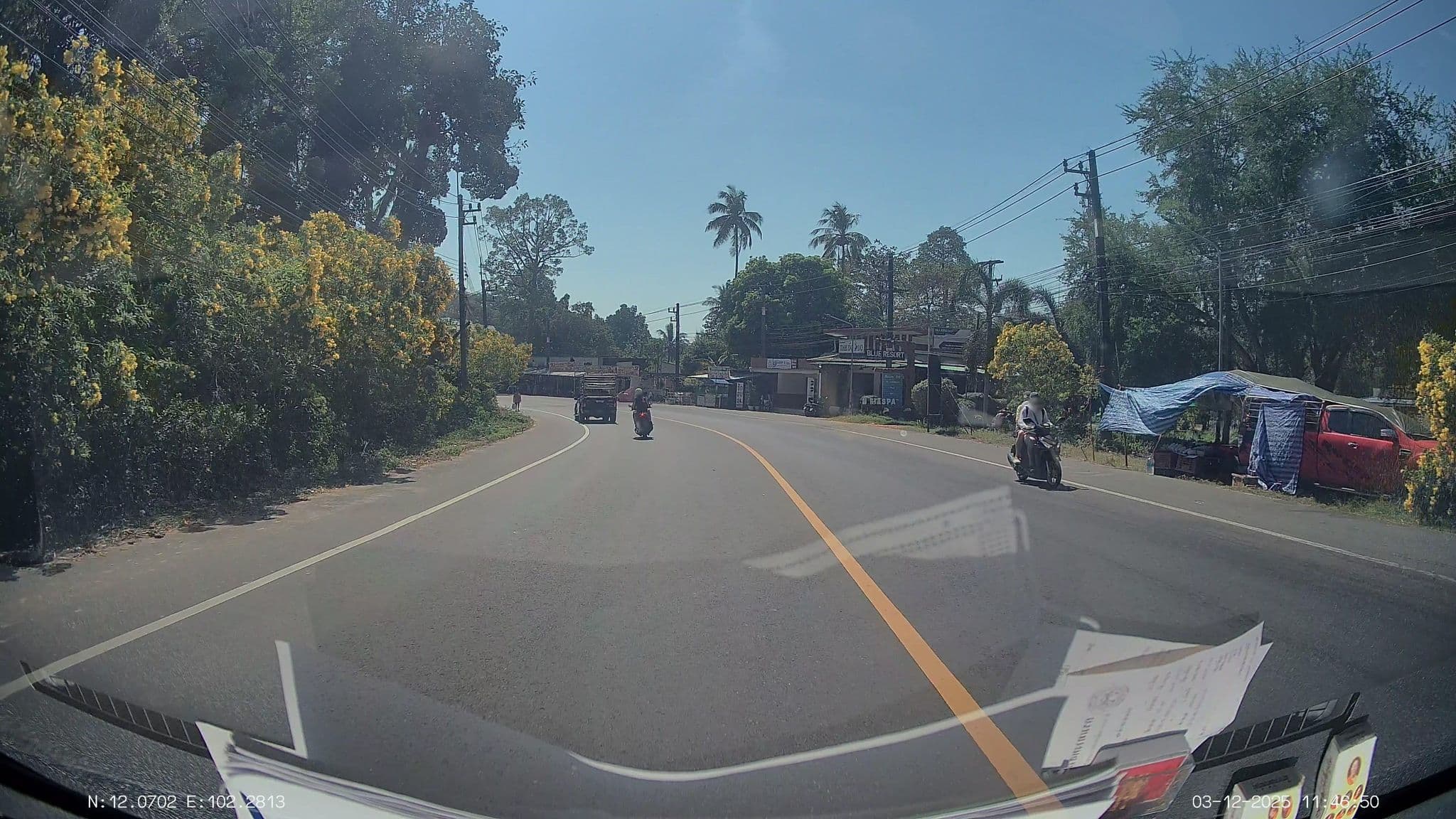 Street view near Blue Resort, Ko Chang