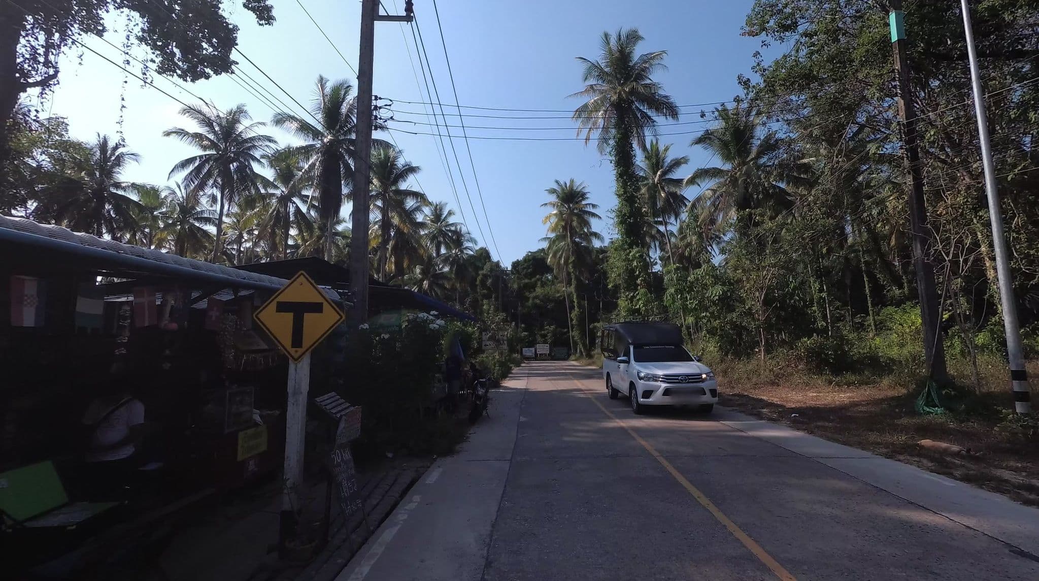 Street view near Darat House, Ko Kood