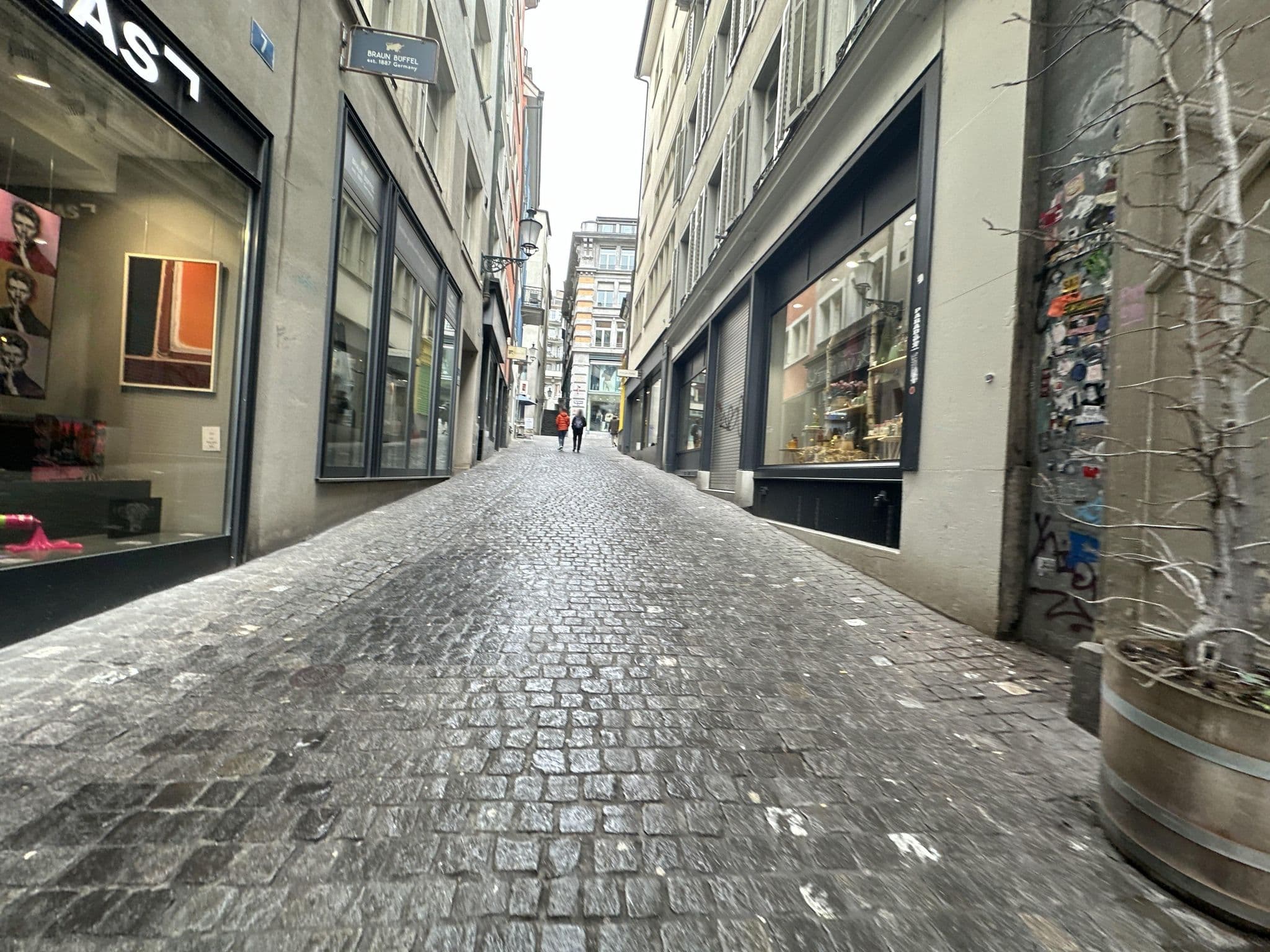 Street view near Marktgasse Hotel, Zürich (Kreis 1) / Rathaus — © quickness805 (CC BY-SA · Mapillary)