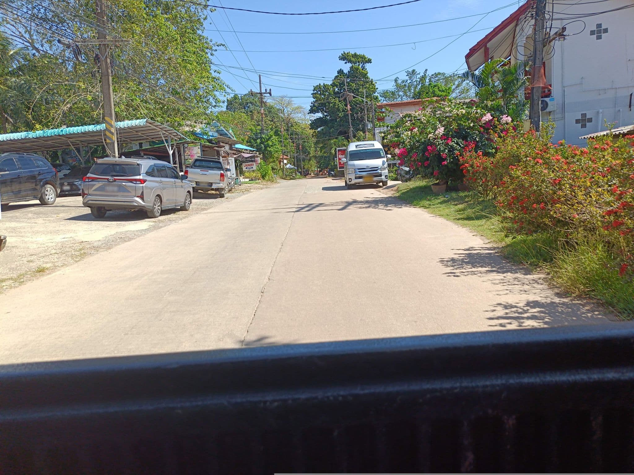 Street view near Lanta Nature Beach Resort, Ko Lanta — © skillsy (CC BY-SA · Mapillary)