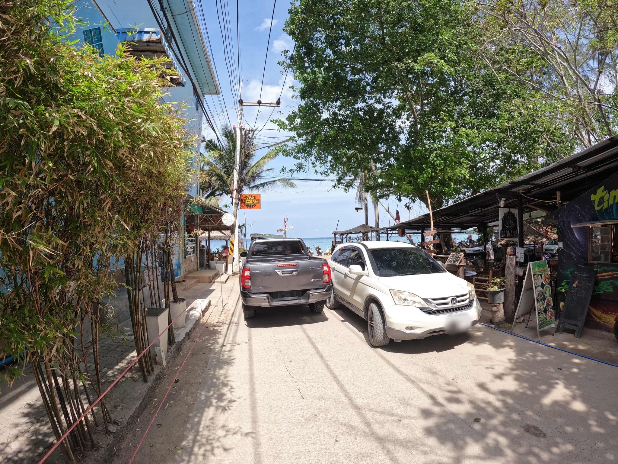 Street view near Viva hotel, Ko Pha Ngan