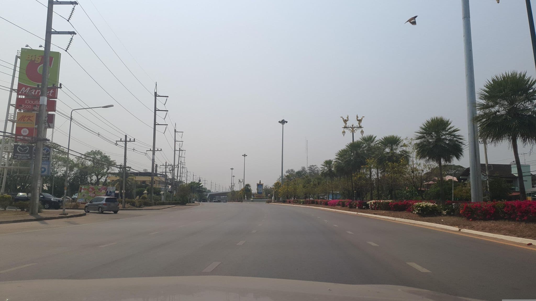 Street view near New Tara Place, New Dhara Place Hotel, Lom Sak Town, Lom Sak — © jrcarlsen (CC BY-SA · Mapillary)
