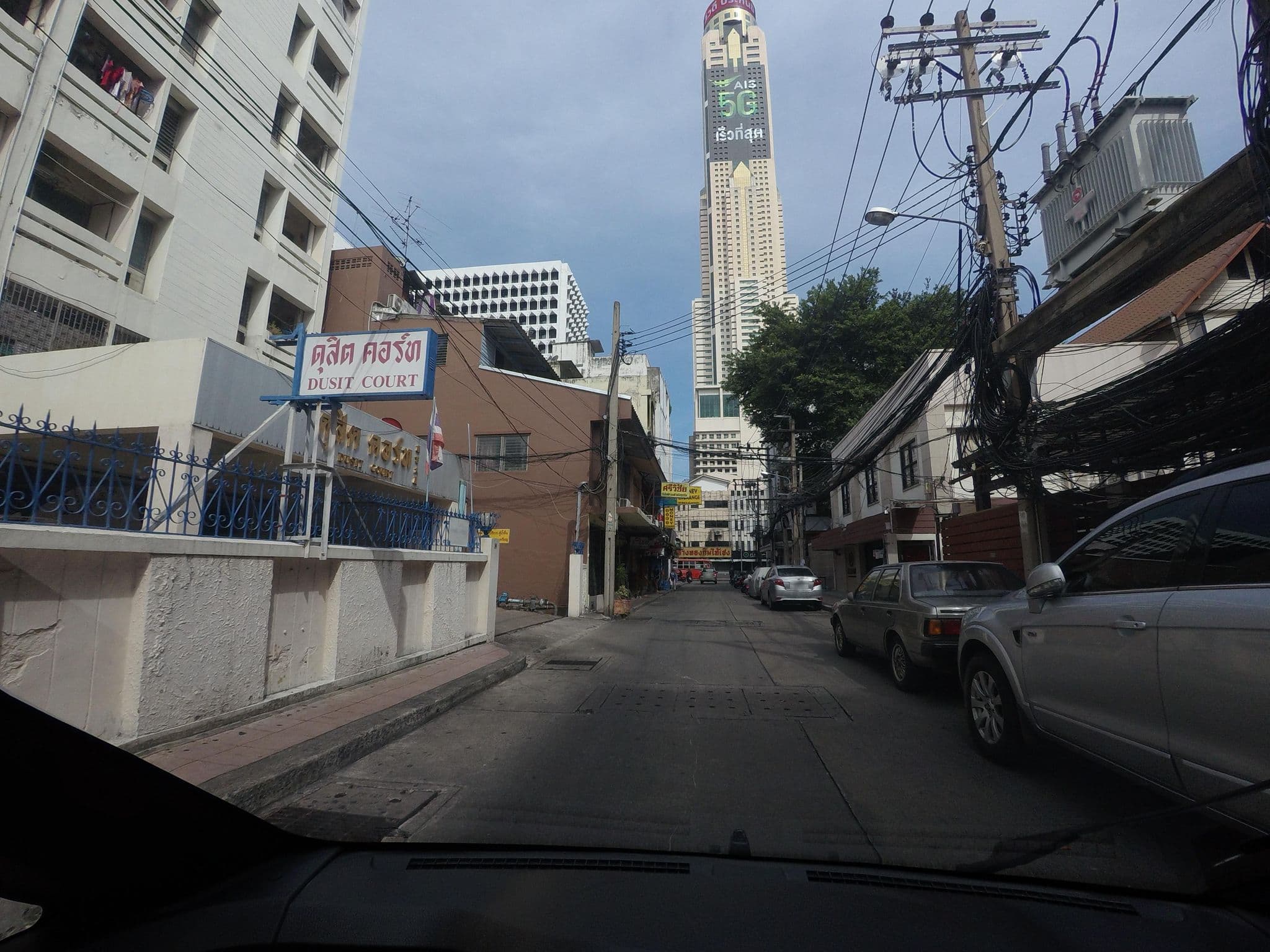 Street view near Marwin terra hotel, Makkasan