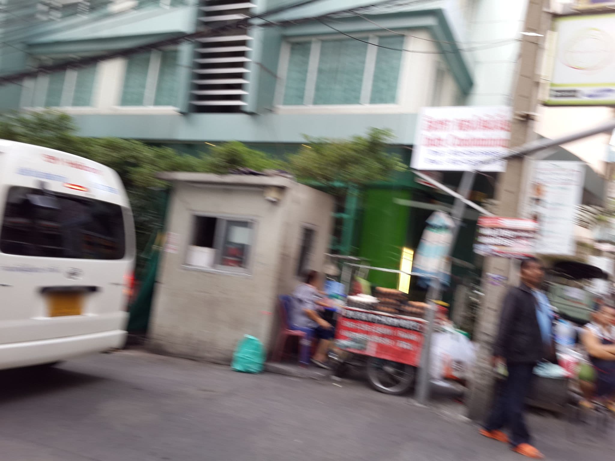 Street view near Delux bangkok hotel (เดอลักซ์ บางกอก โฮเตล), Makkasan