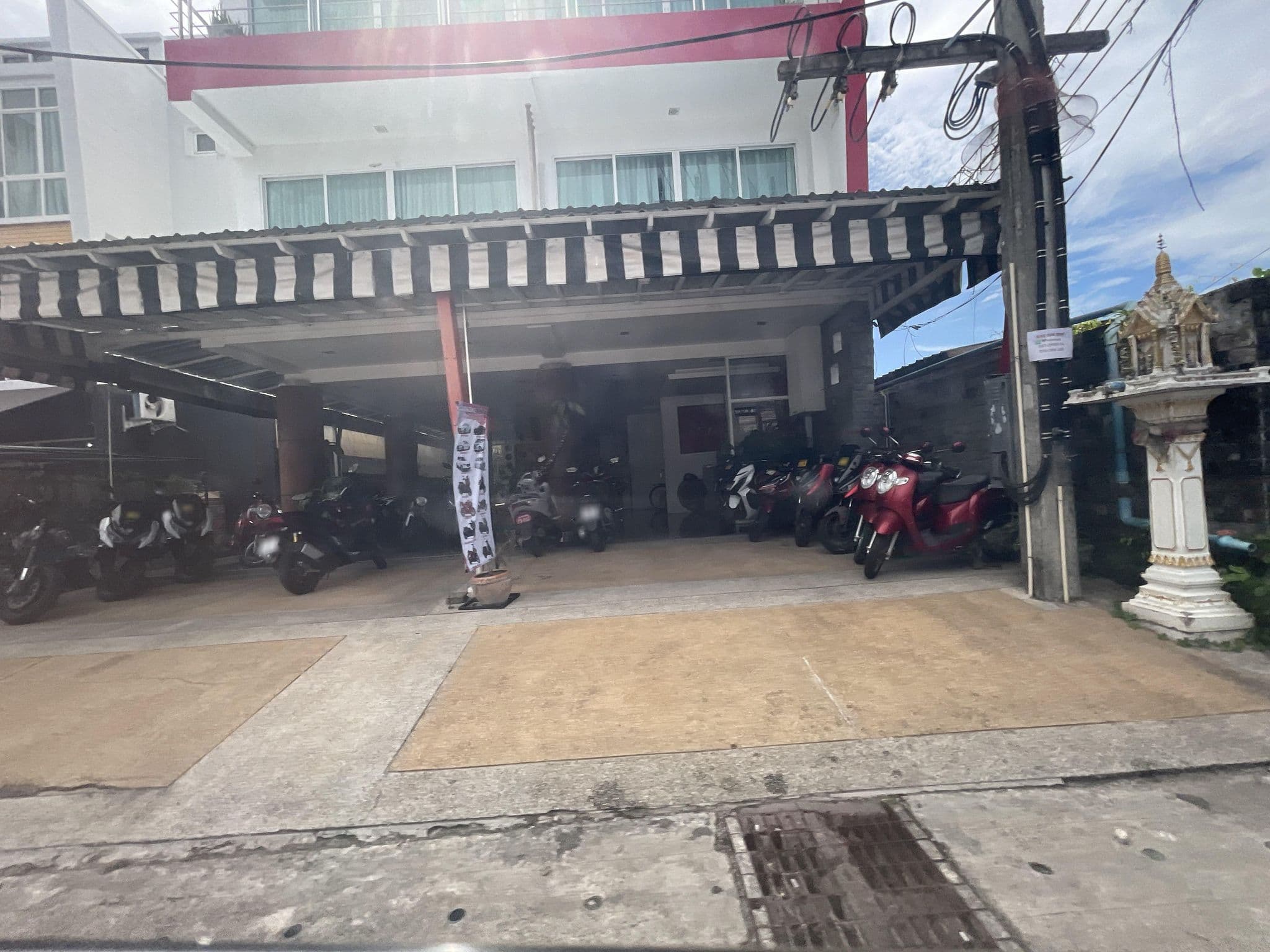 Street view near One world one home naiharn hotel, Rawai — © filipb (CC BY-SA · Mapillary)