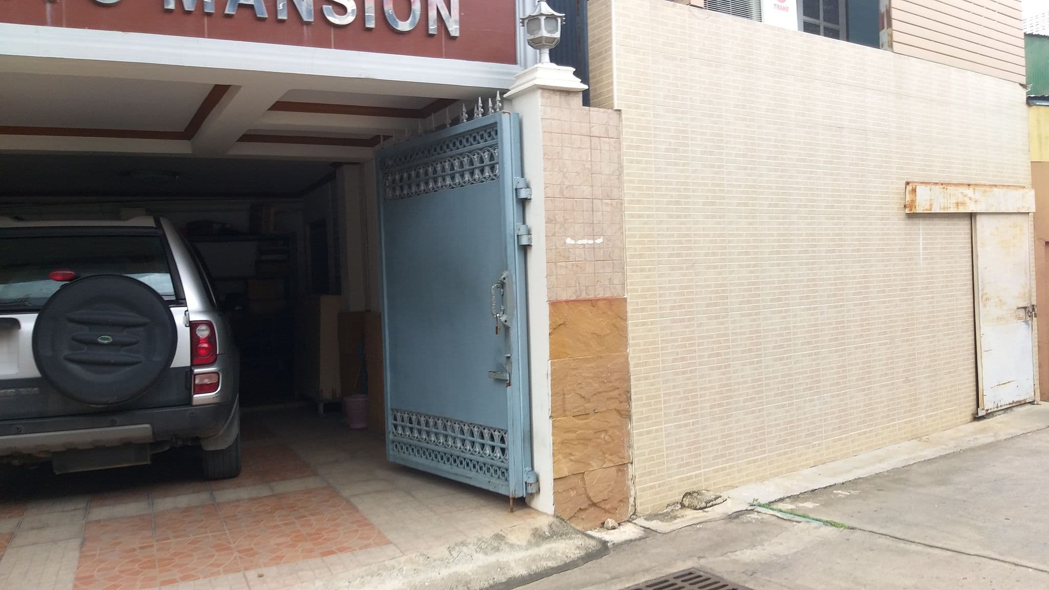 Street view near Sansabai House, Nakhon Ratchasima — © ozflor (CC BY-SA · Mapillary)
