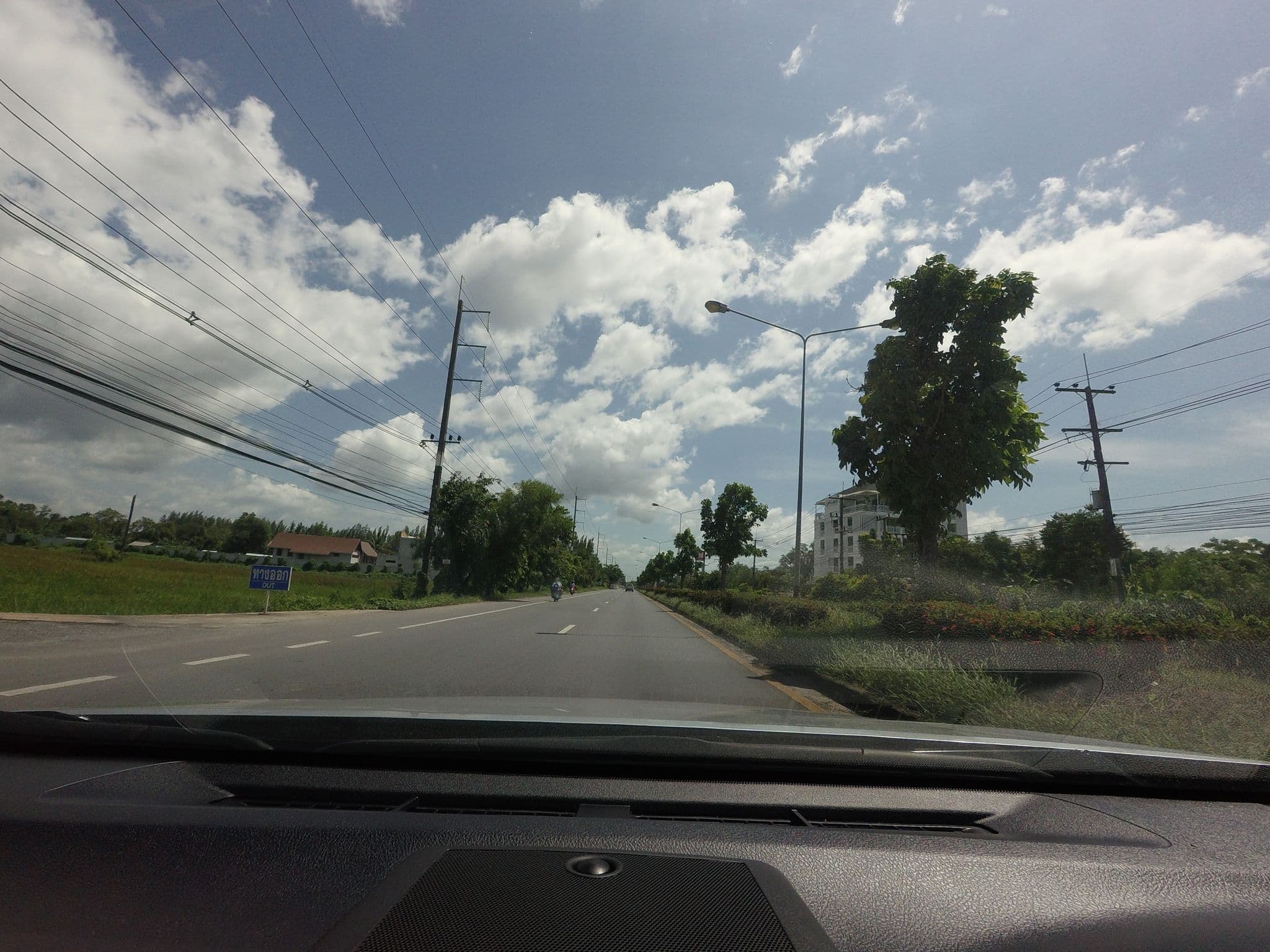 Street view near โรงแรมเดอะ เทอเรส - The Terrace Hotel, Nakhon Si Thammarat — © mishari (CC BY-SA · Mapillary)