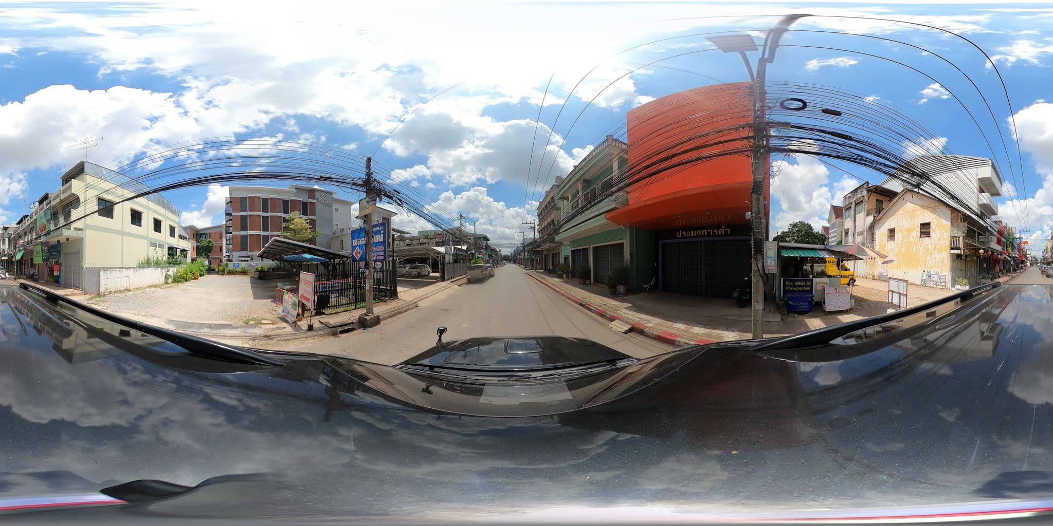 Street view near โรงแรม พลอย อินน์ หนองคาย (Ploy Inn Hotel Nongkhai), Nong Khai — © nuttawutbunta (CC BY-SA · Mapillary)