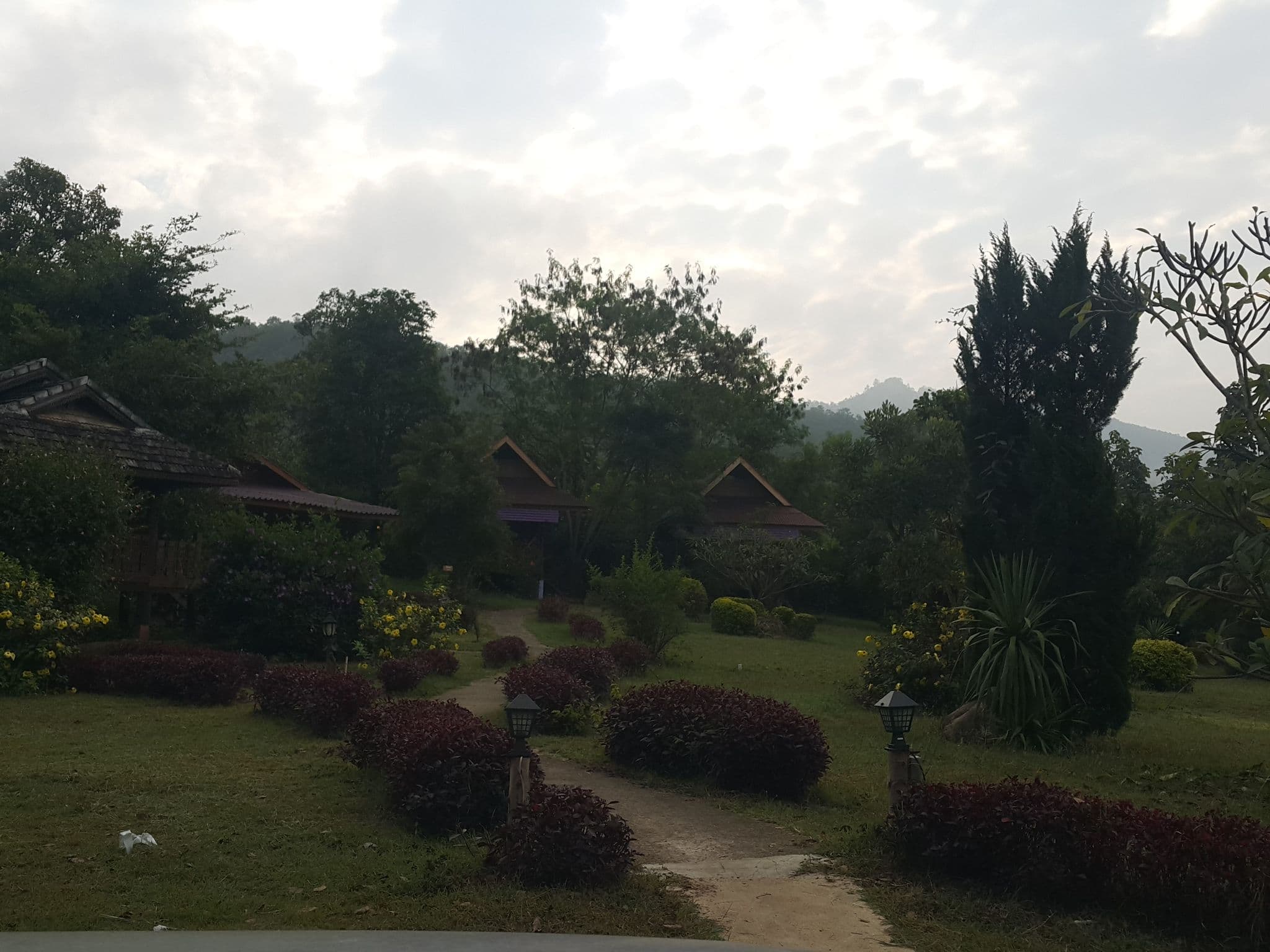 Street view near Romantic Time Mountain Resort, Pai