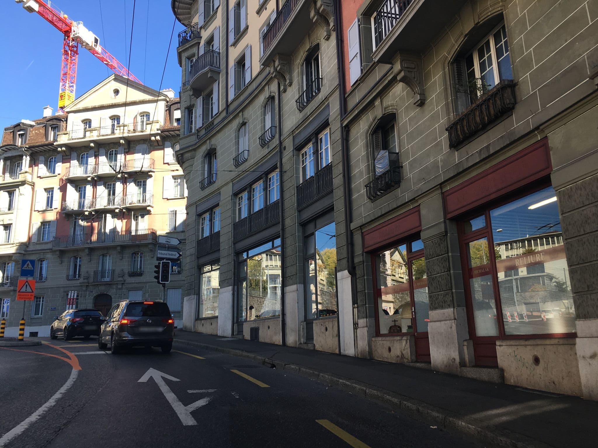 Street view near Hôtel Swiss Chocolate by Fassbind, Lausanne — © chuck (CC BY-SA · Mapillary)