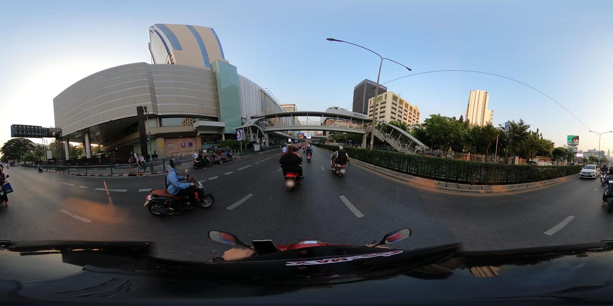 Street view near Pathumwan Princess Hotel, Pathum Wan — © NatchaponJ (CC BY-SA · Mapillary)