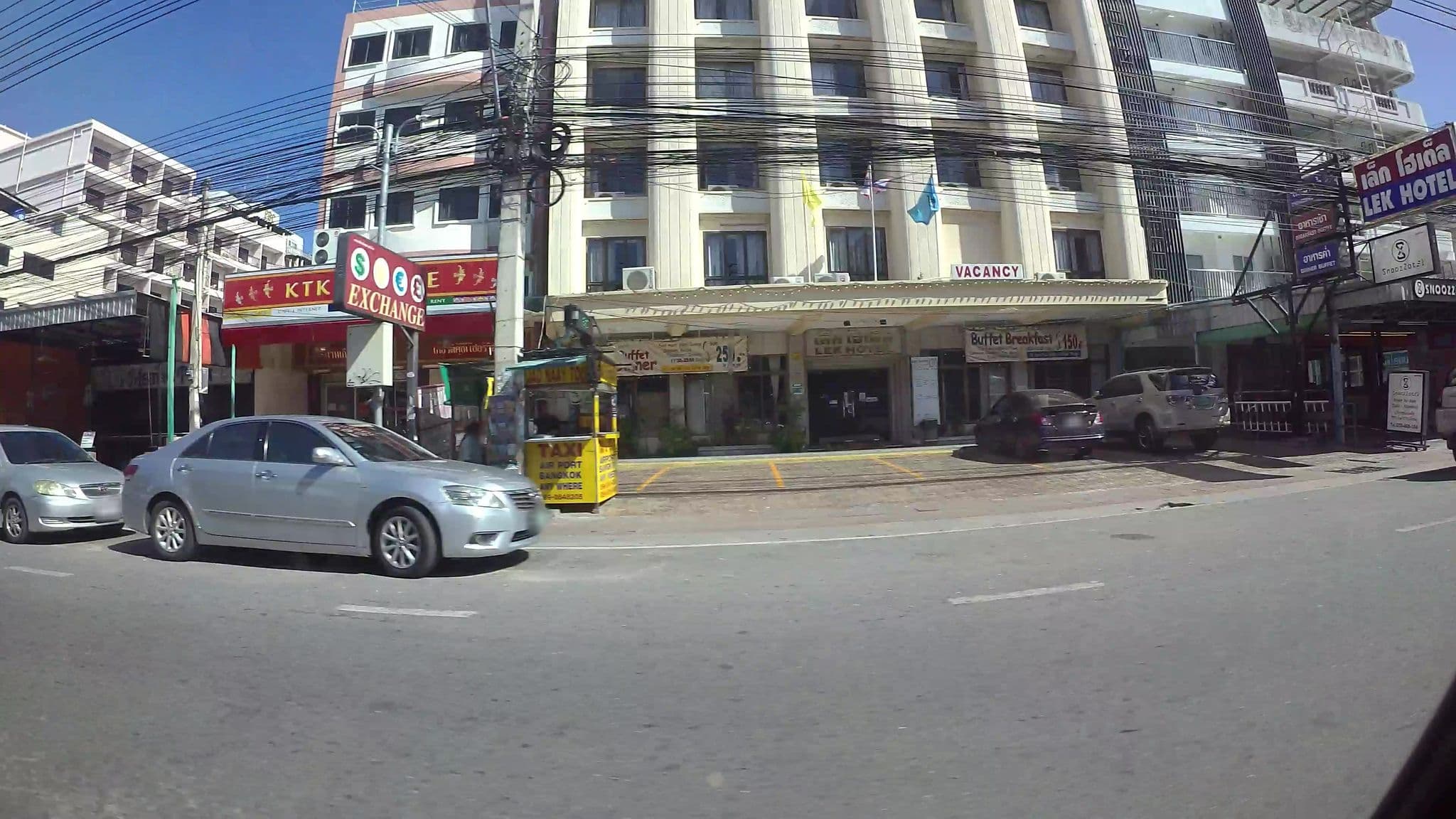 Street view near Oasis Hotel Pattaya, Pattaya