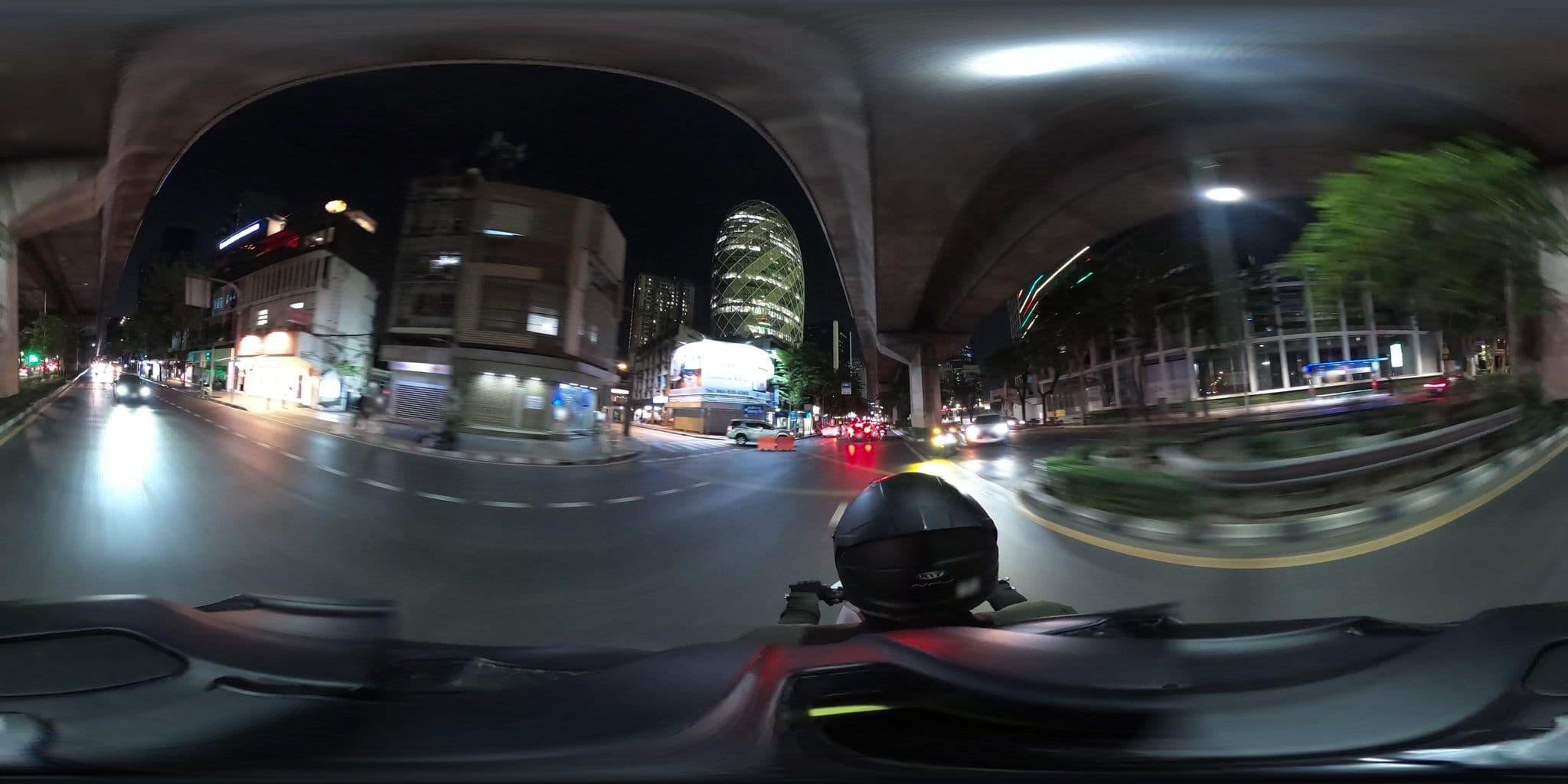Street view near LAF hotel, Phaya Thai — © NatchaponJ (CC BY-SA · Mapillary)