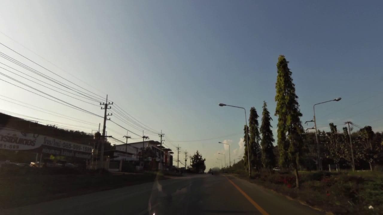 Street view near Dee Hotel, Phayao — © toffy (CC BY-SA · Mapillary)