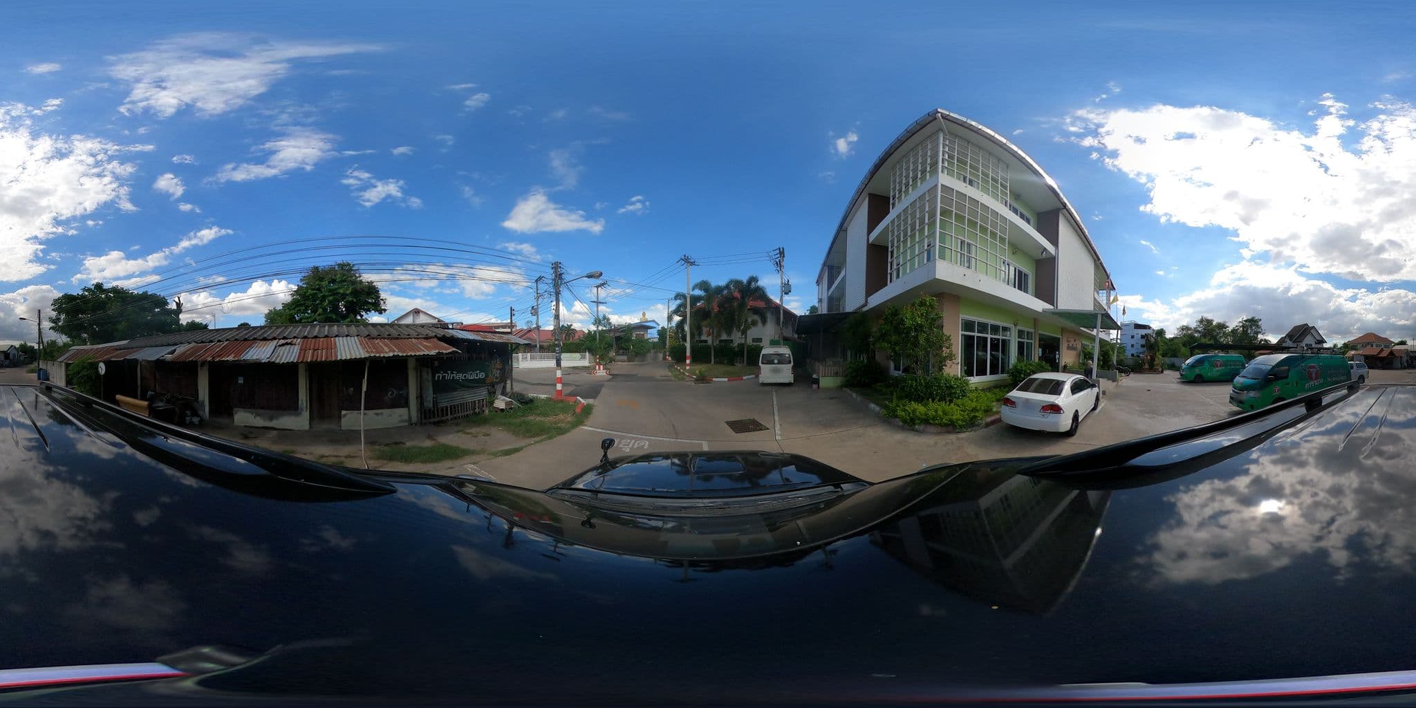 Street view near Ruan Rim Nam Hotel, Roi Et — © nuttawutbunta (CC BY-SA · Mapillary)