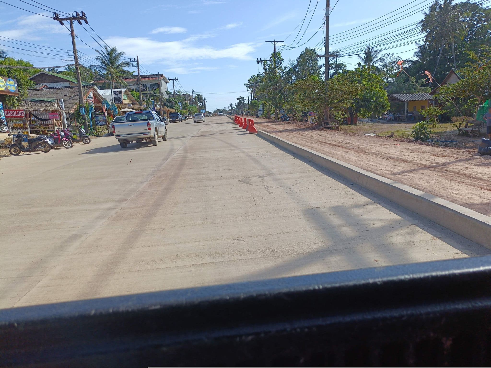 Street view near Asama Bungalow, Saladan
