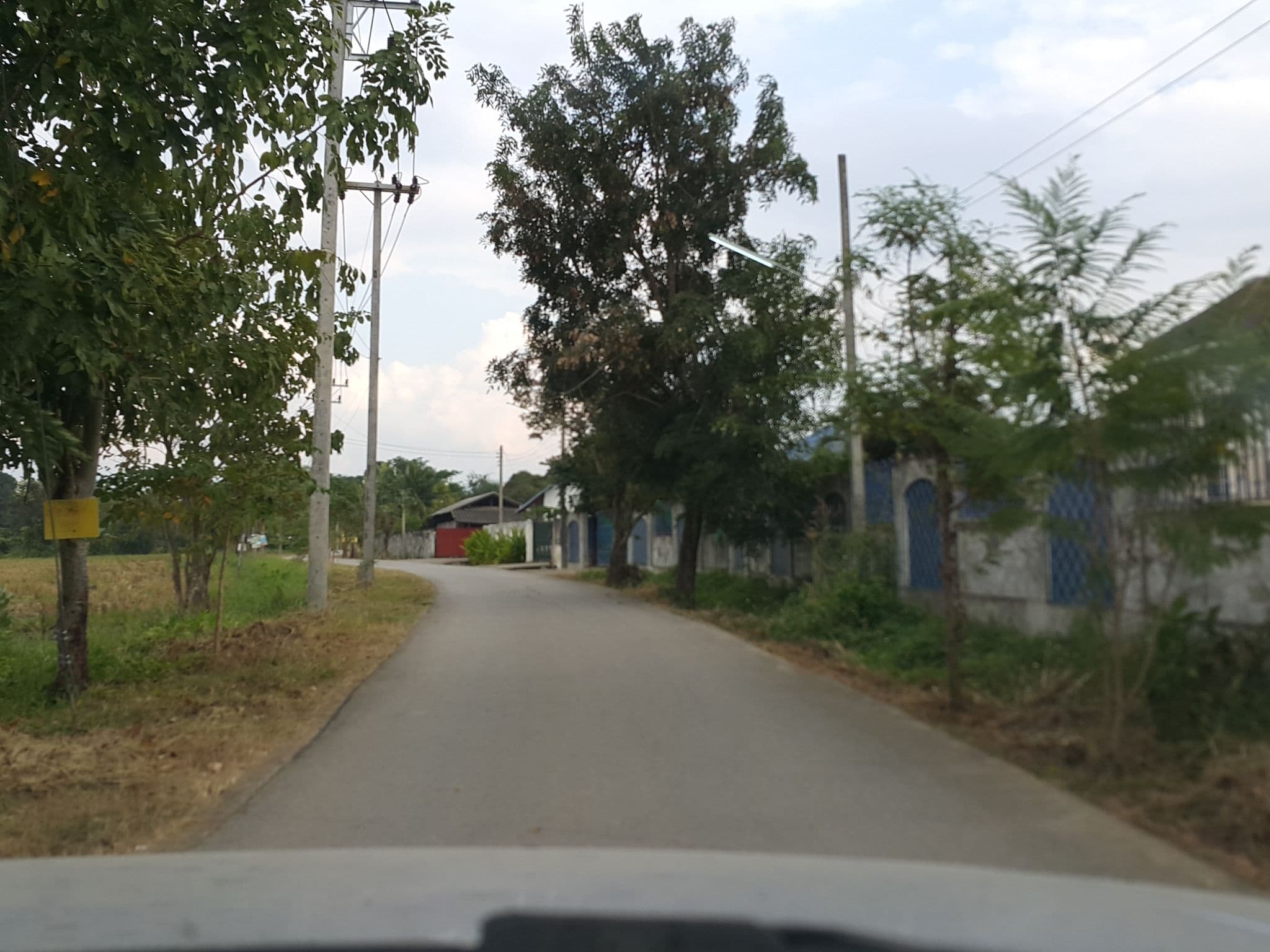 Street view near Ban sai mun, San Kamphaeng — © jrcarlsen (CC BY-SA · Mapillary)
