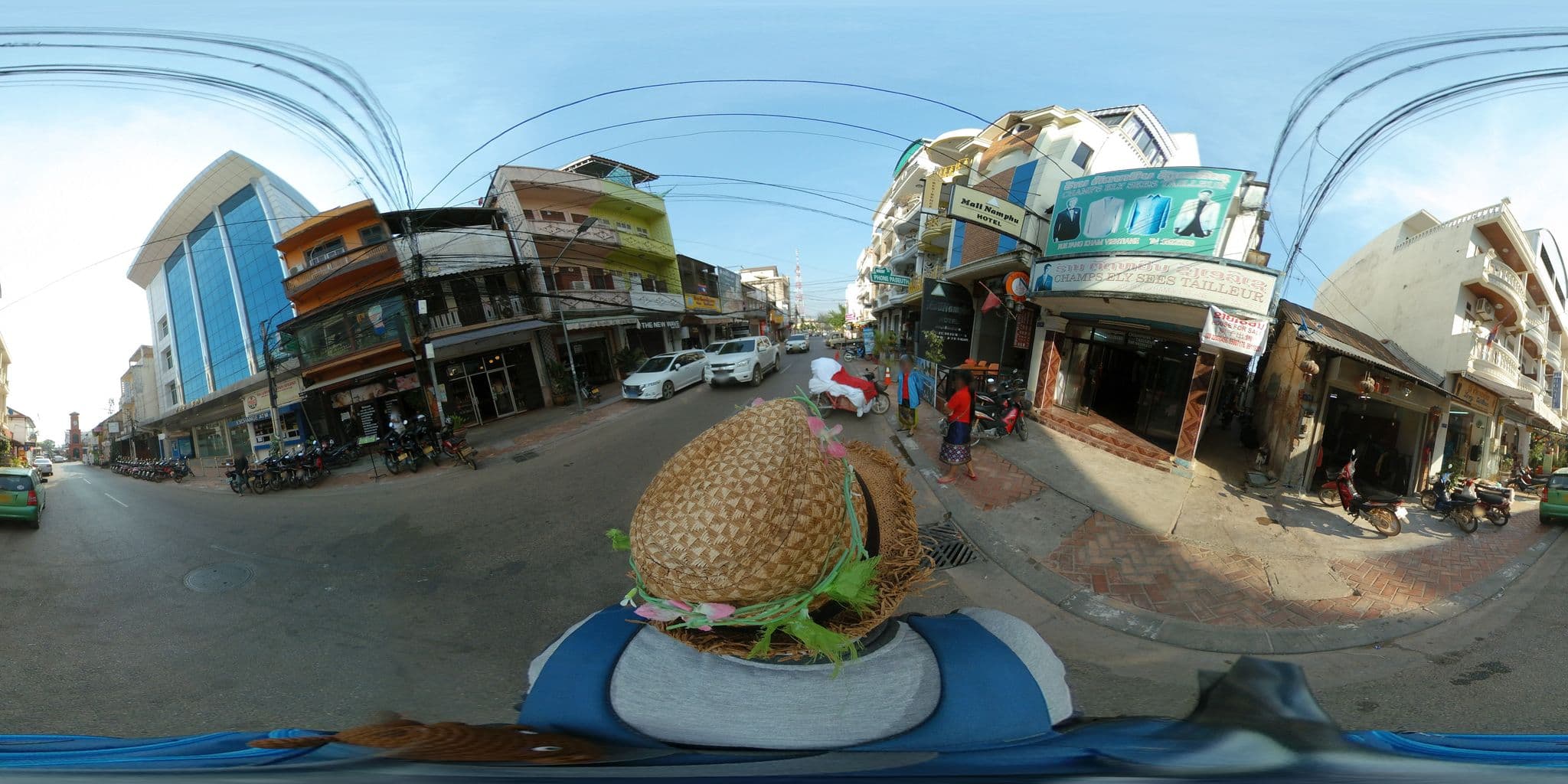 Street view near Mali Namphu Hotel, Si Chiang Mai — © garok (CC BY-SA · Mapillary)